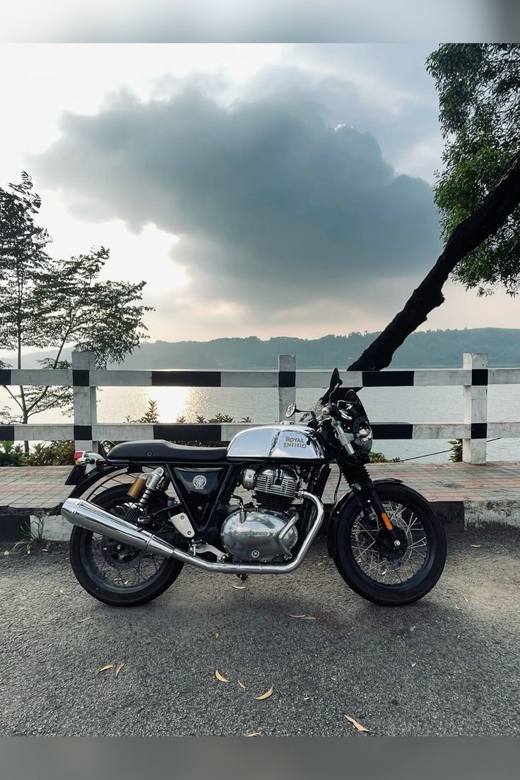 736x1104 Royal Enfield Continental GT Wallpaper