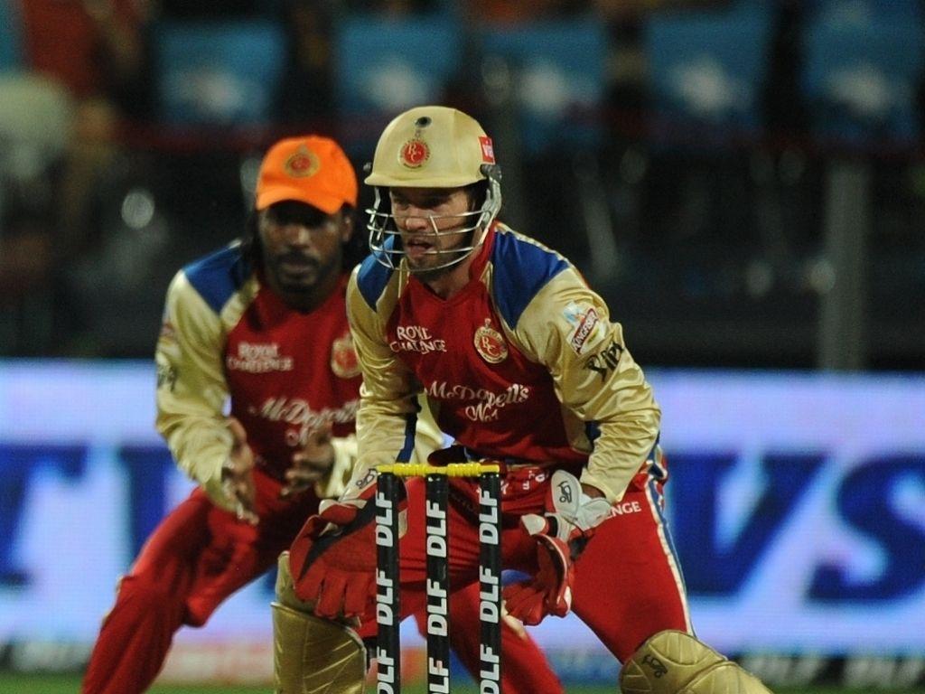 1024x768 Ab Says No To Rcb Gloves De Villiers Wicket Keeper
