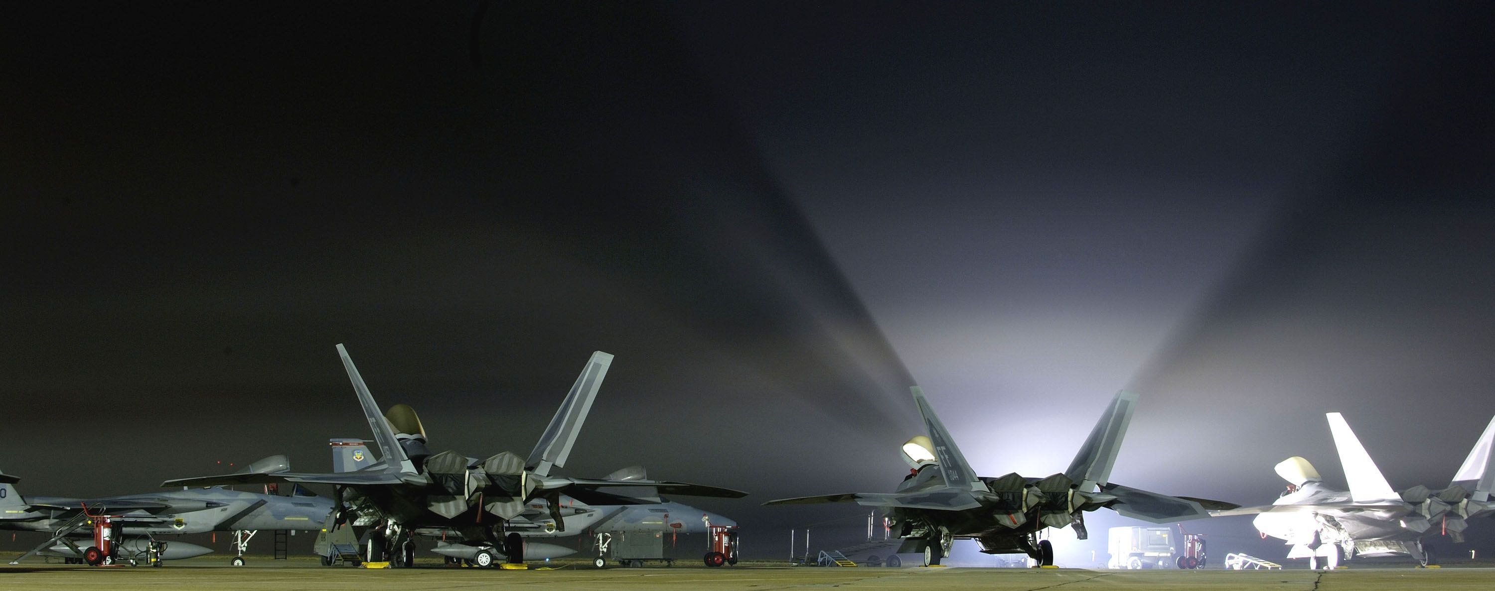 3000x1187 Raptor Jet Fighters