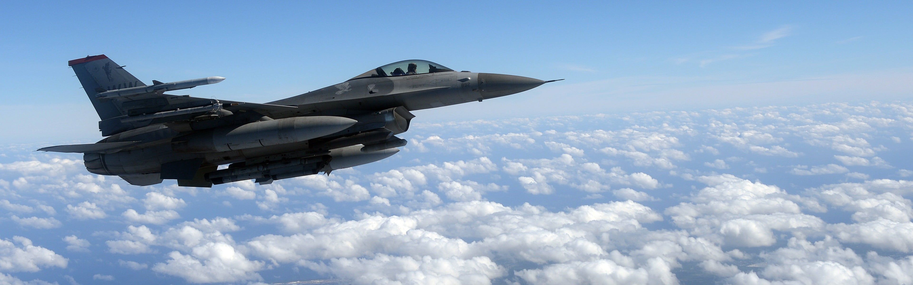 3840x1200 F 16 Fighting Falcon, Military Aircraft
