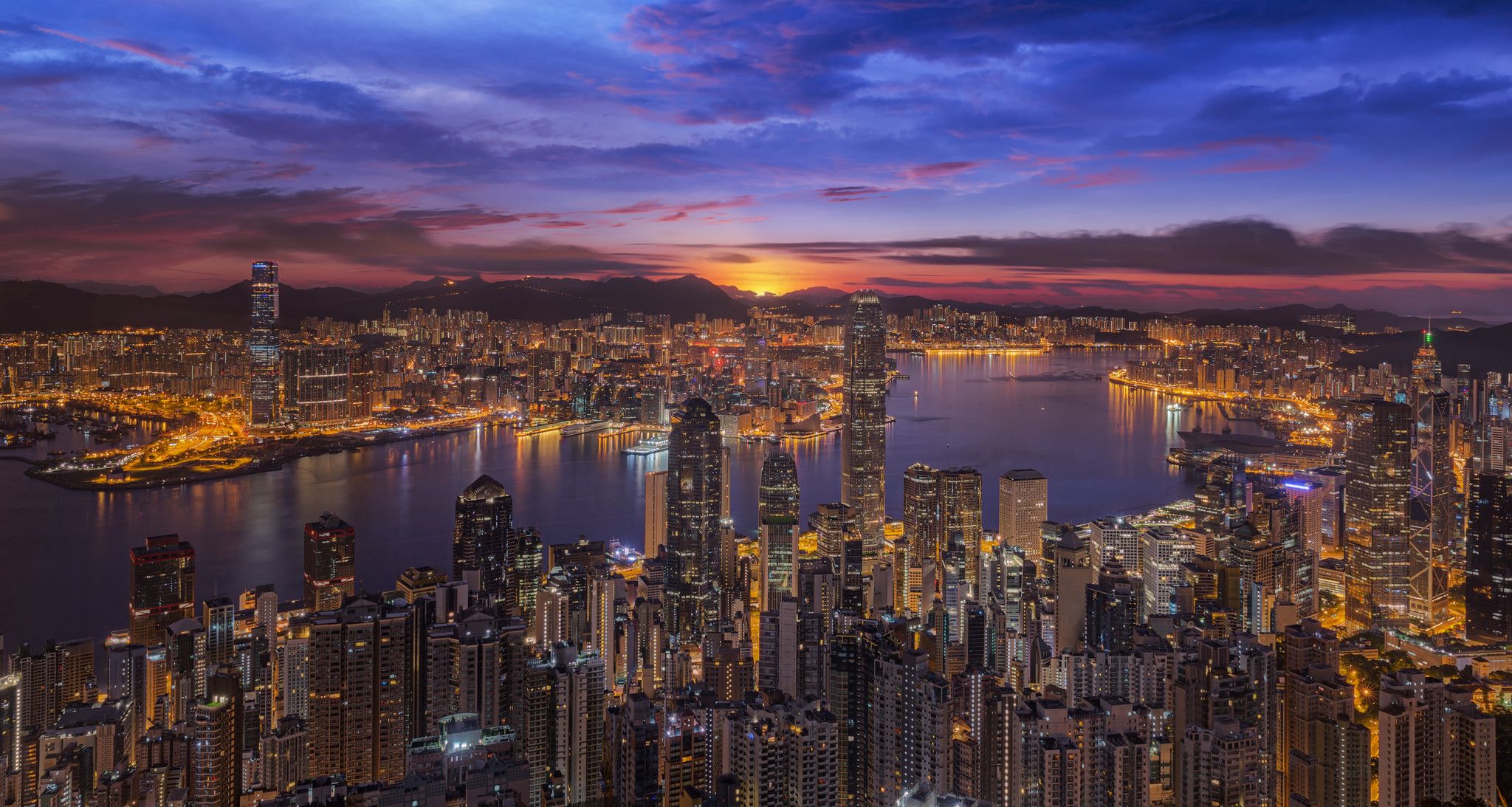 2048x1093 Wallpaper sunset, China, building, Bay