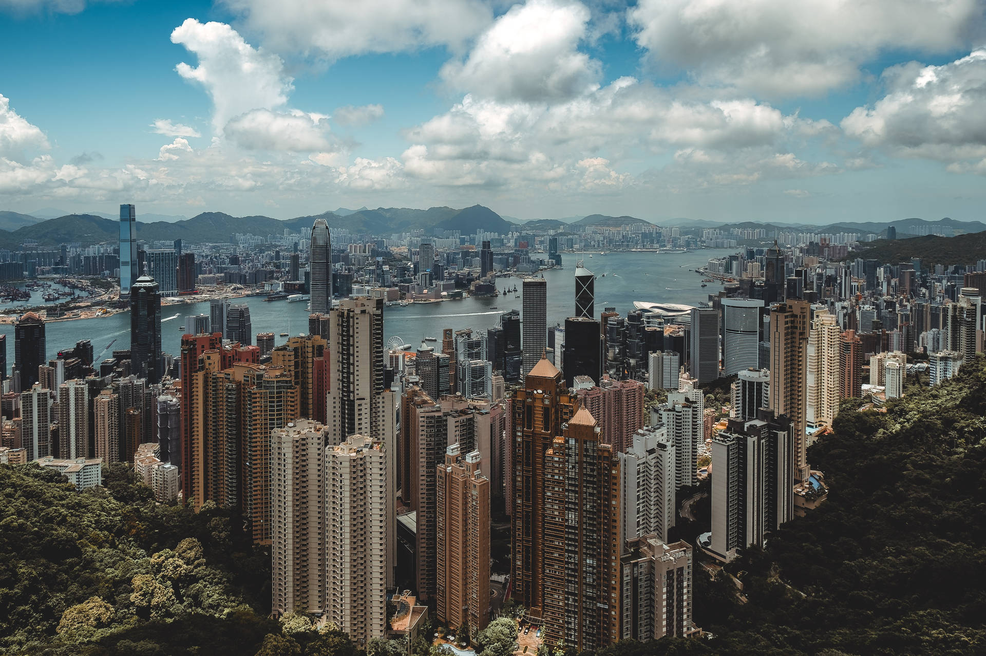 1920x1277 beautiful Victoria Harbour in Hong Kong