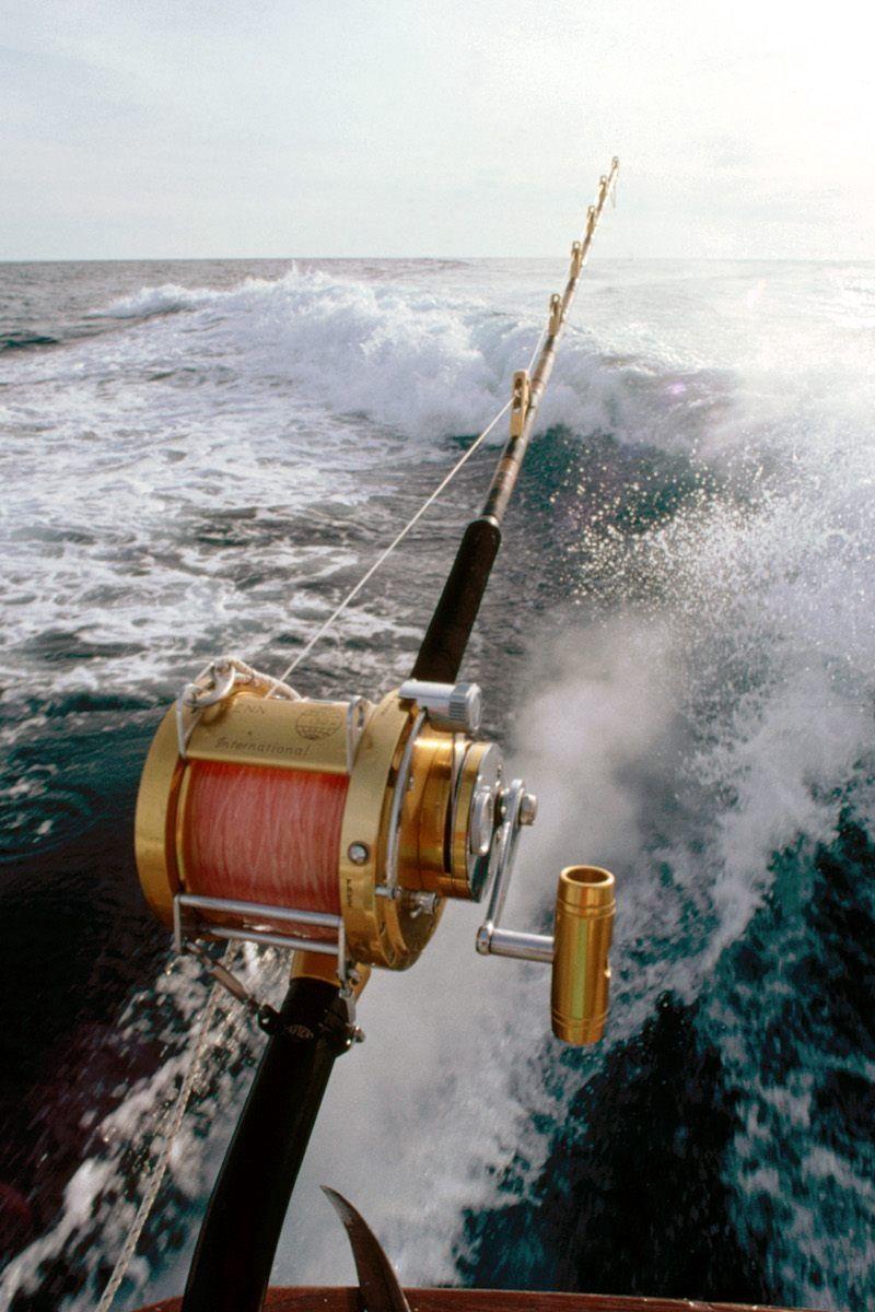 800x1200 Download wallpaper 800x1200 fishing, boat, sea, waves