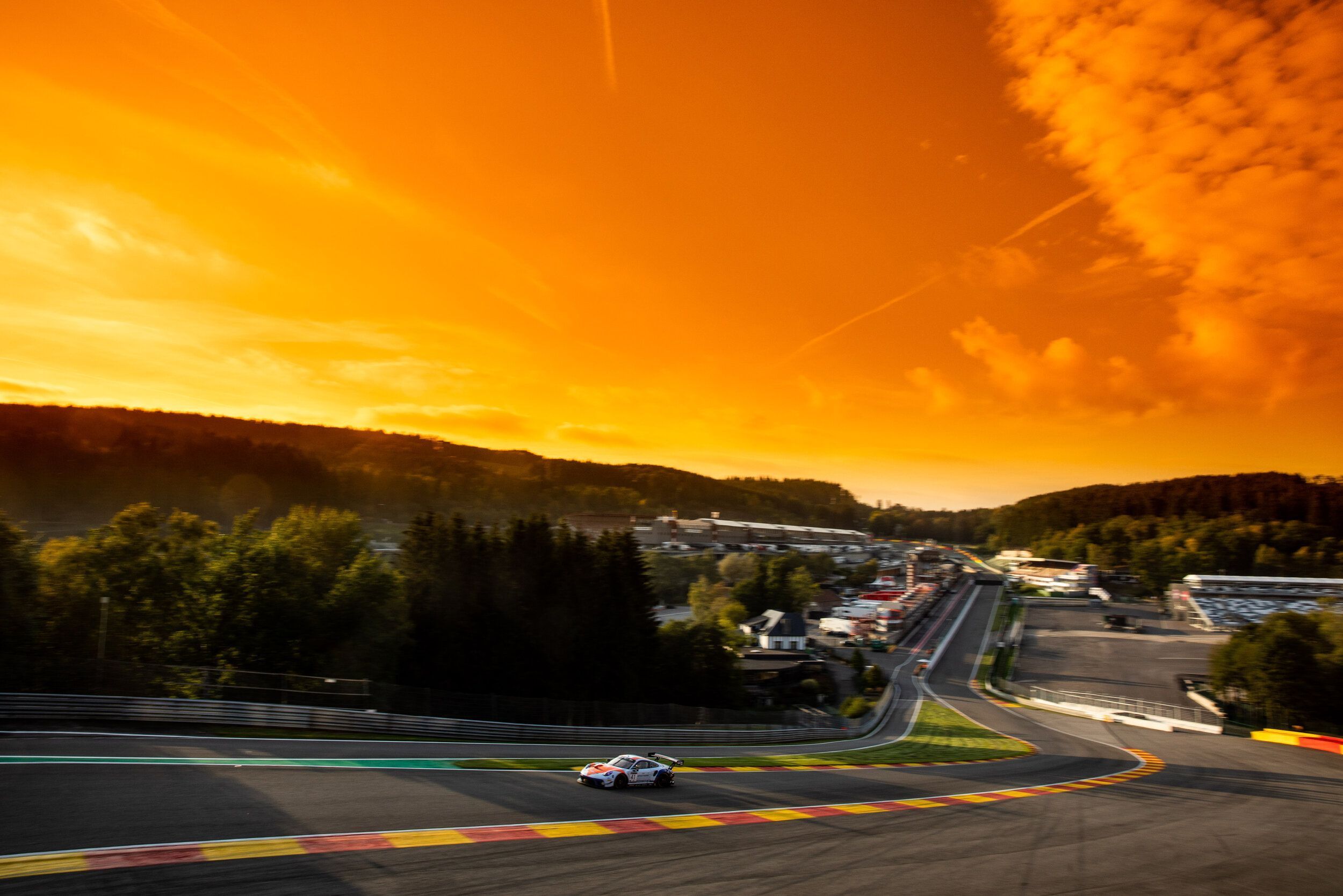 2500x1667 most dangerous corner