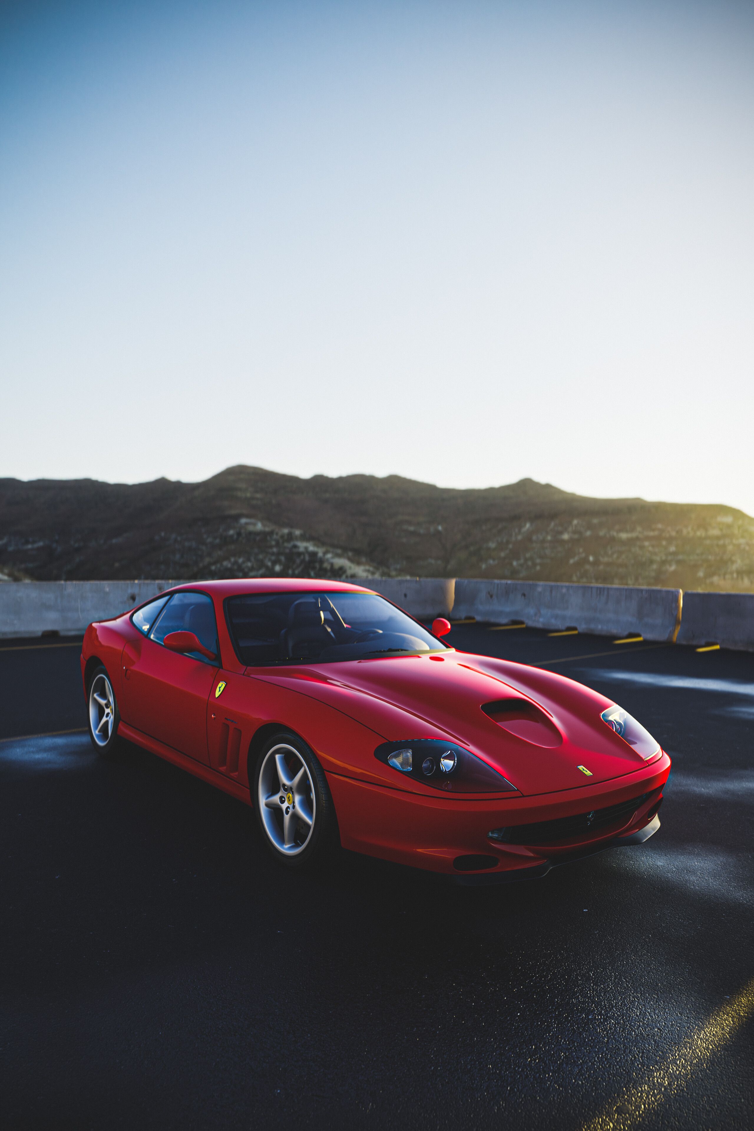 2560x3840 Ferrari 550 Maranello