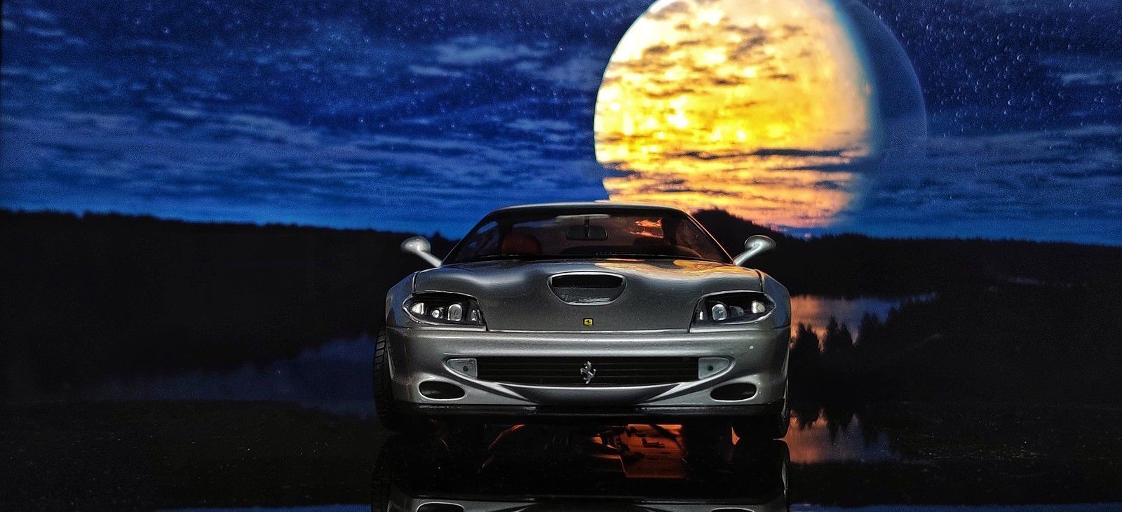1600x730 UT Models 1:18 Ferrari 550 Maranello