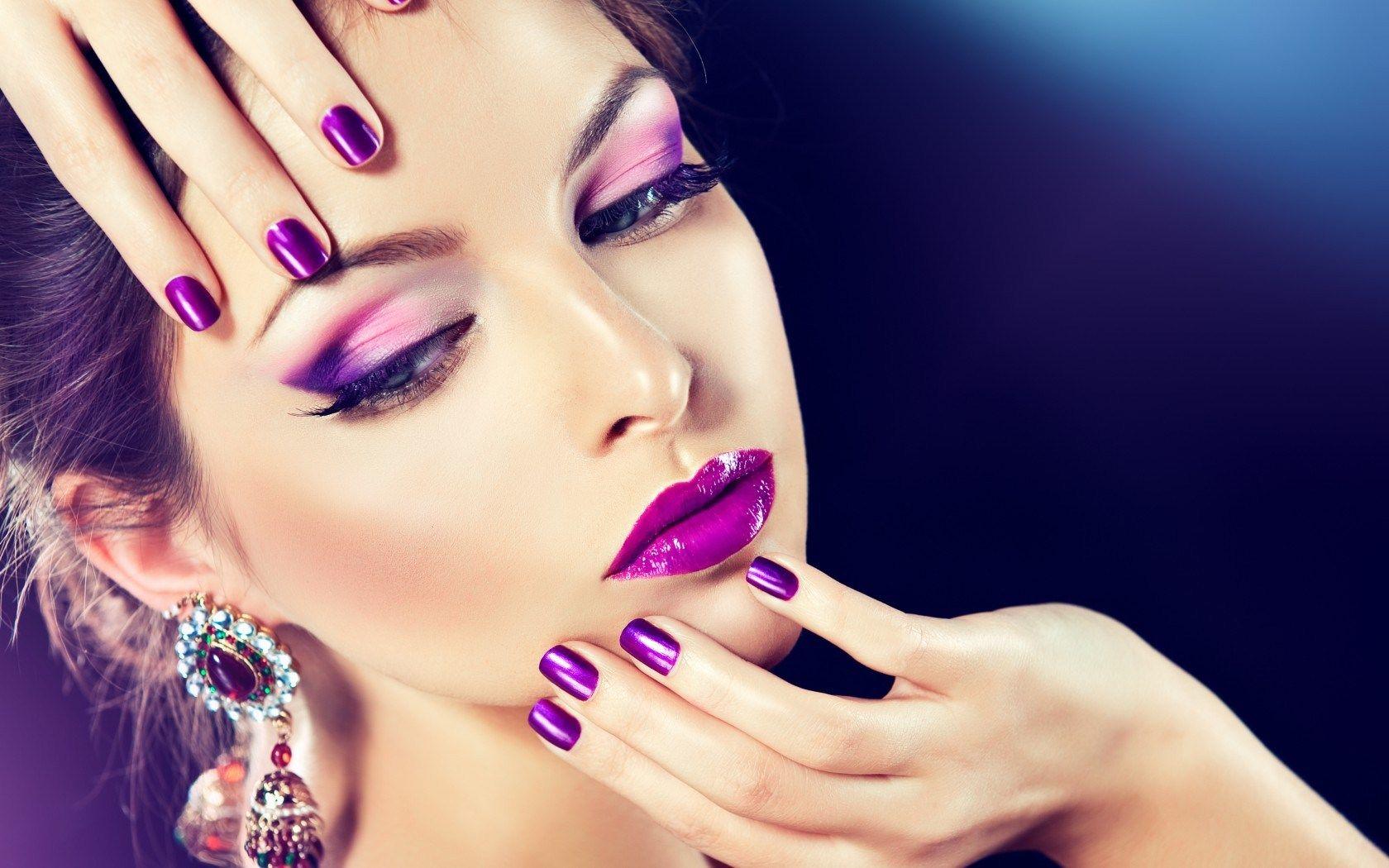 1680x1050 Girl Fashion Wallpaper HD 40155 1680x1050px