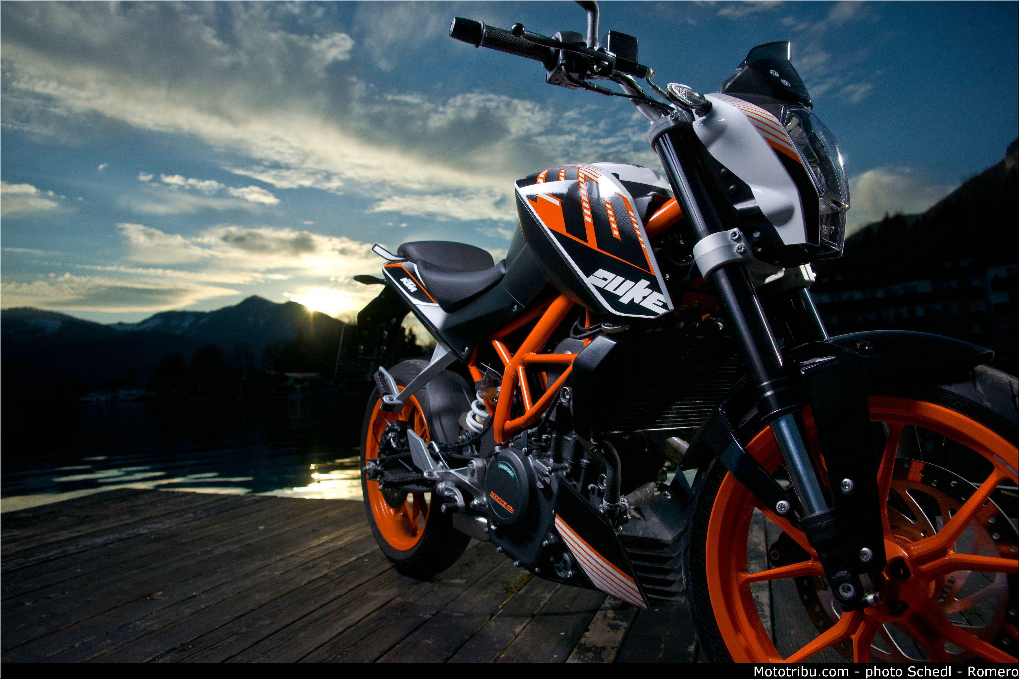 4096x2730 KTM 390 Duke Wallpaper
