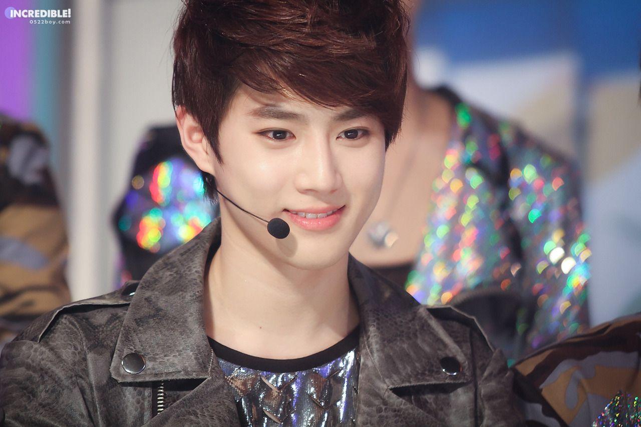 Suho Wallpapers - Top Free Suho Backgrounds - WallpaperAccess
