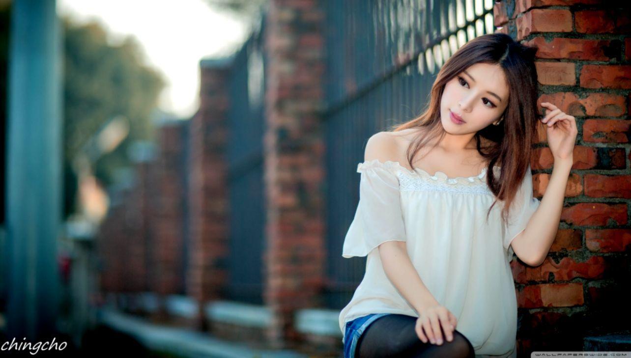 1284x729 Girl Model Asian HD Wallpaper
