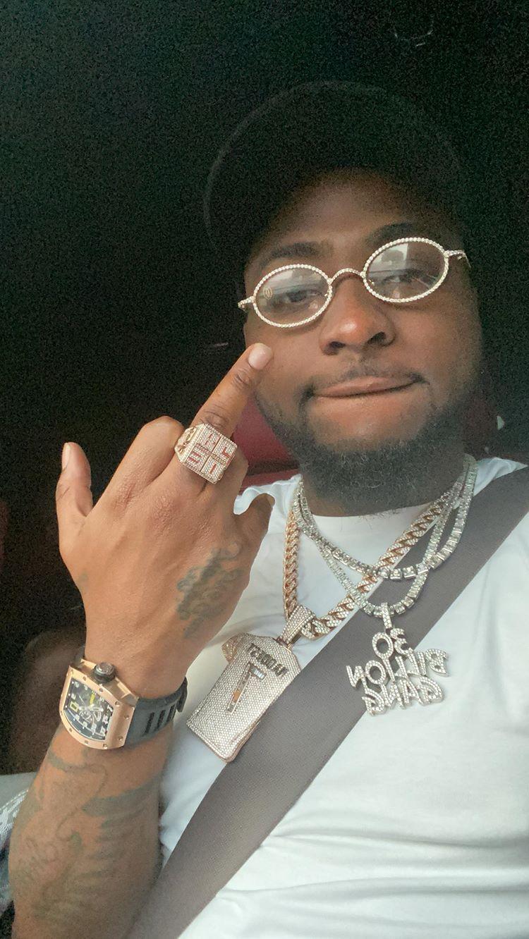 750x1332 DAVIDO ON DUBAI ISLAND, BOUGHT A DRINK THAT COST 1 MILLION