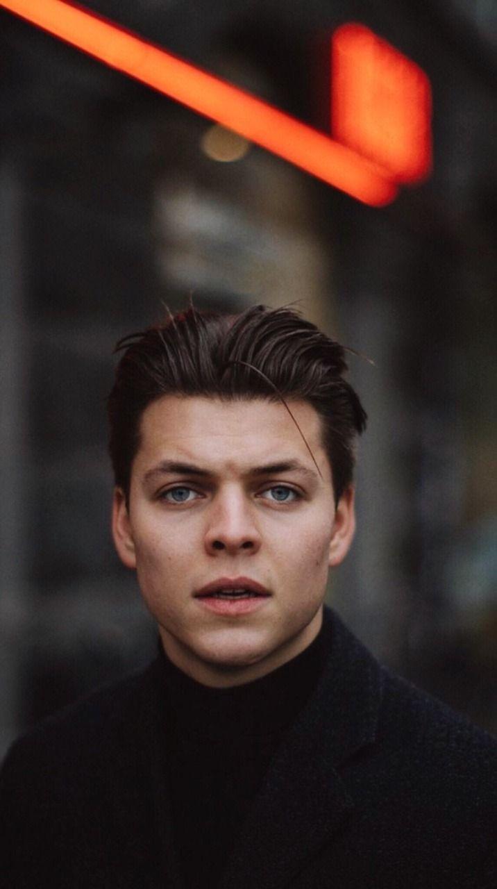 Ivar   Describe him with one word  Instagram