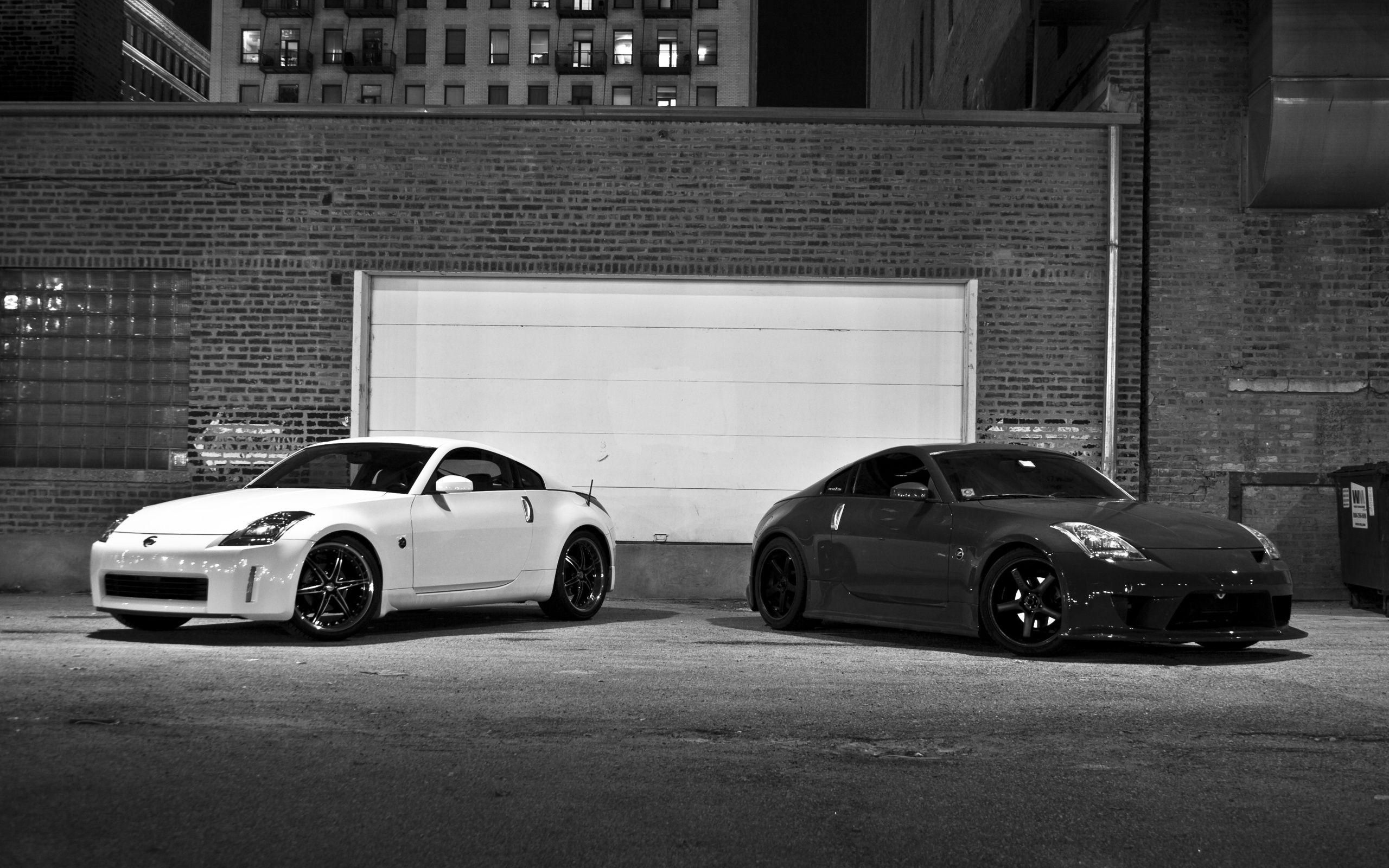 2560x1600 HD Nissan 350z Black Wallpaper