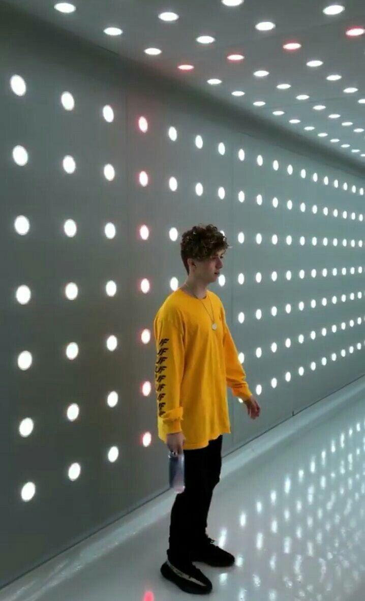 718x1182 Jack Avery Wallpaper