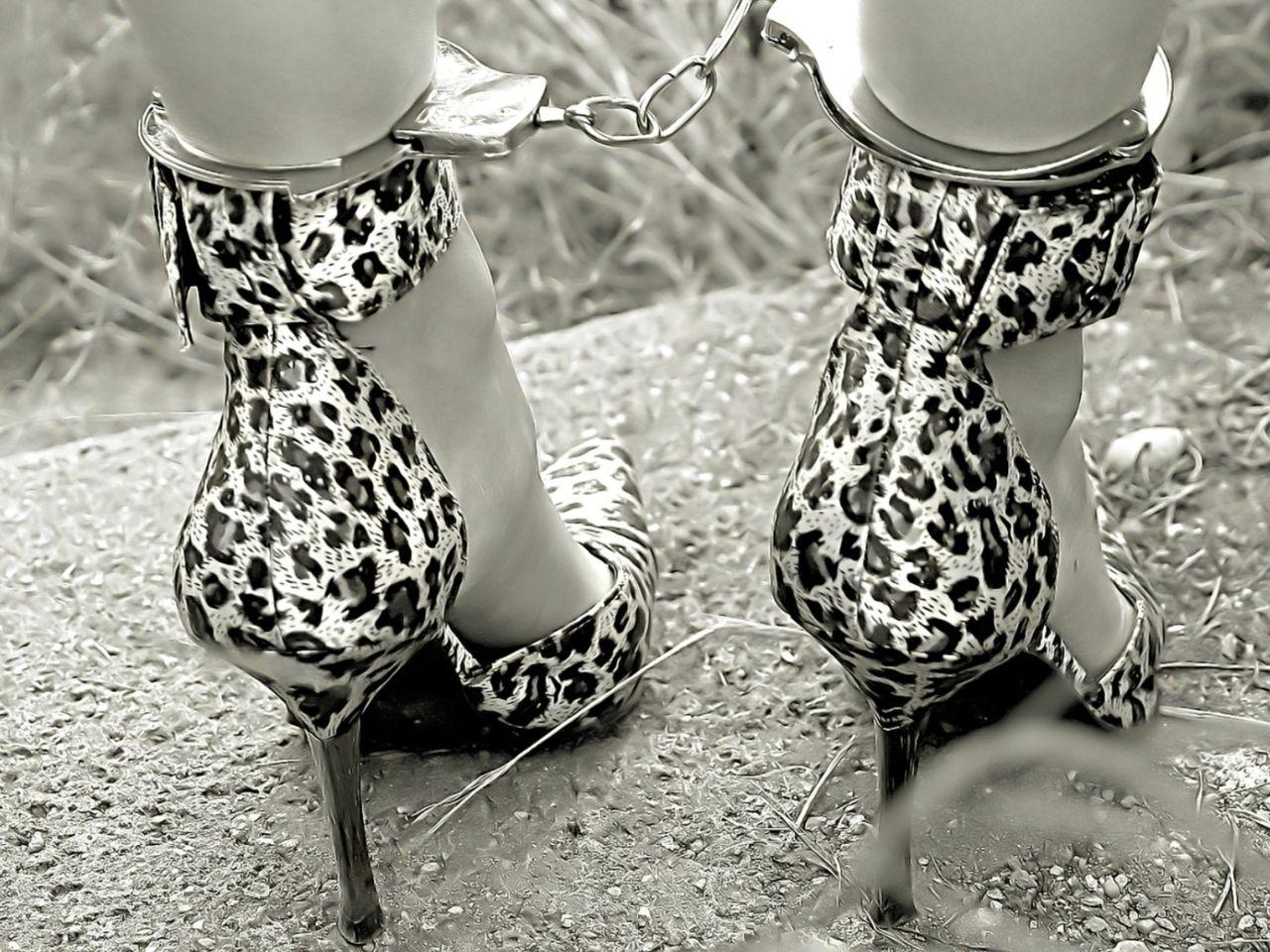1280x960 High heels Heels Wallpaper