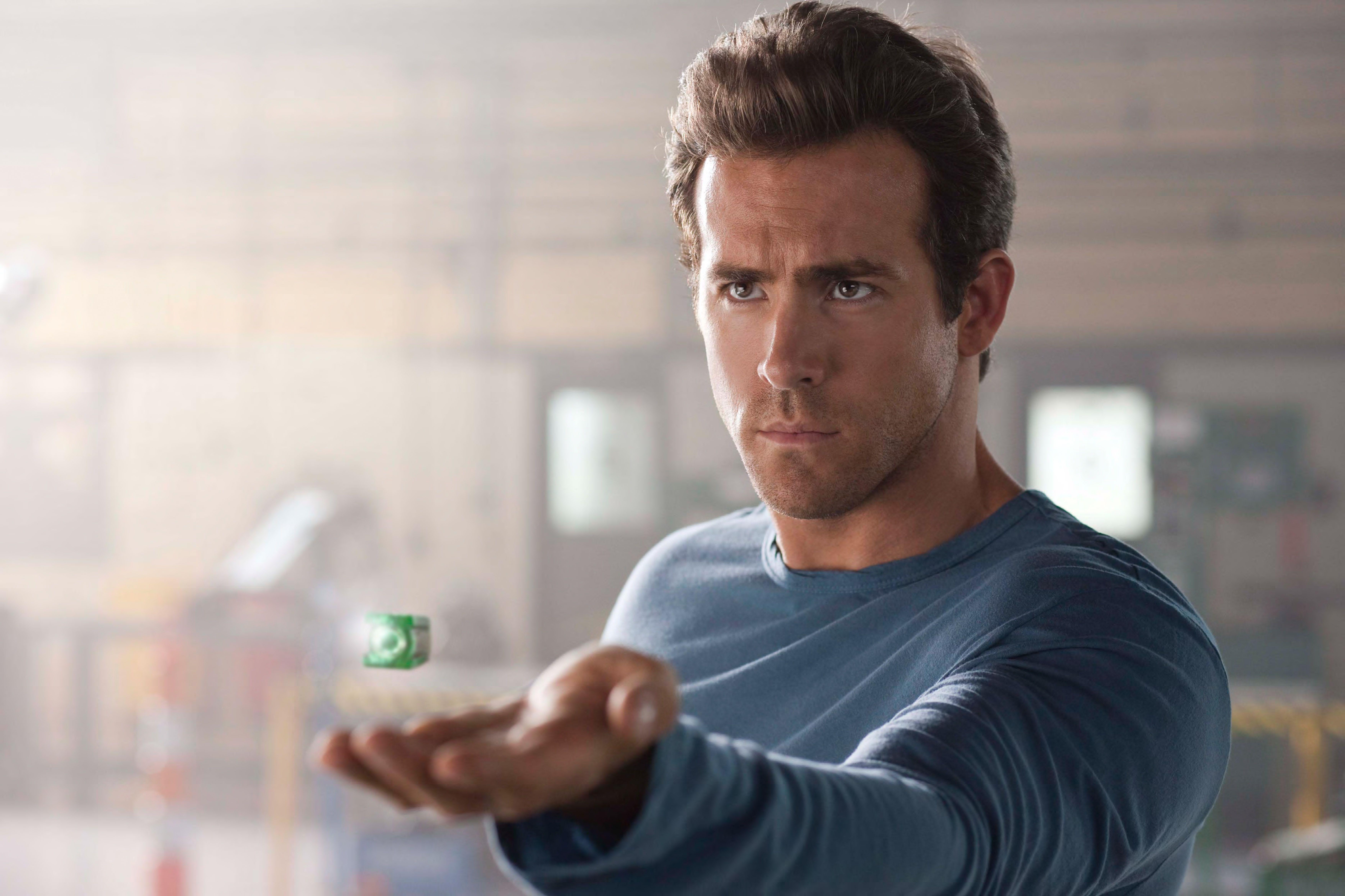7020x4680 GREEN LANTERN High Resolution Movie Image