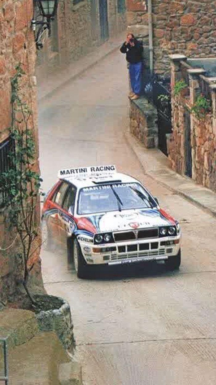 700x1244 Lancia Delta HF integrale evolution Rallye Martini wallpaper