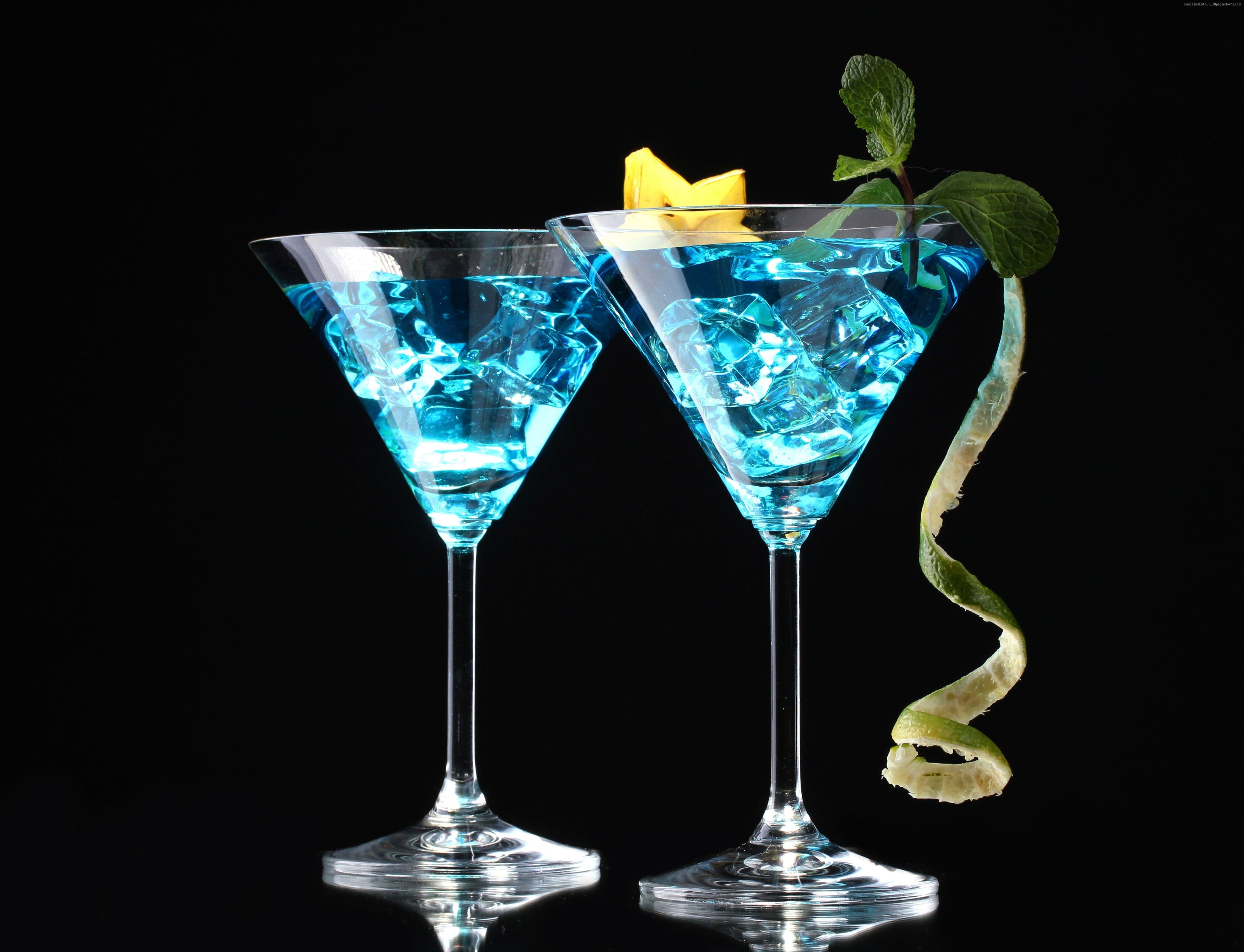 5000x3825 Two clear martini glasses with blue liquid HD wallpaper