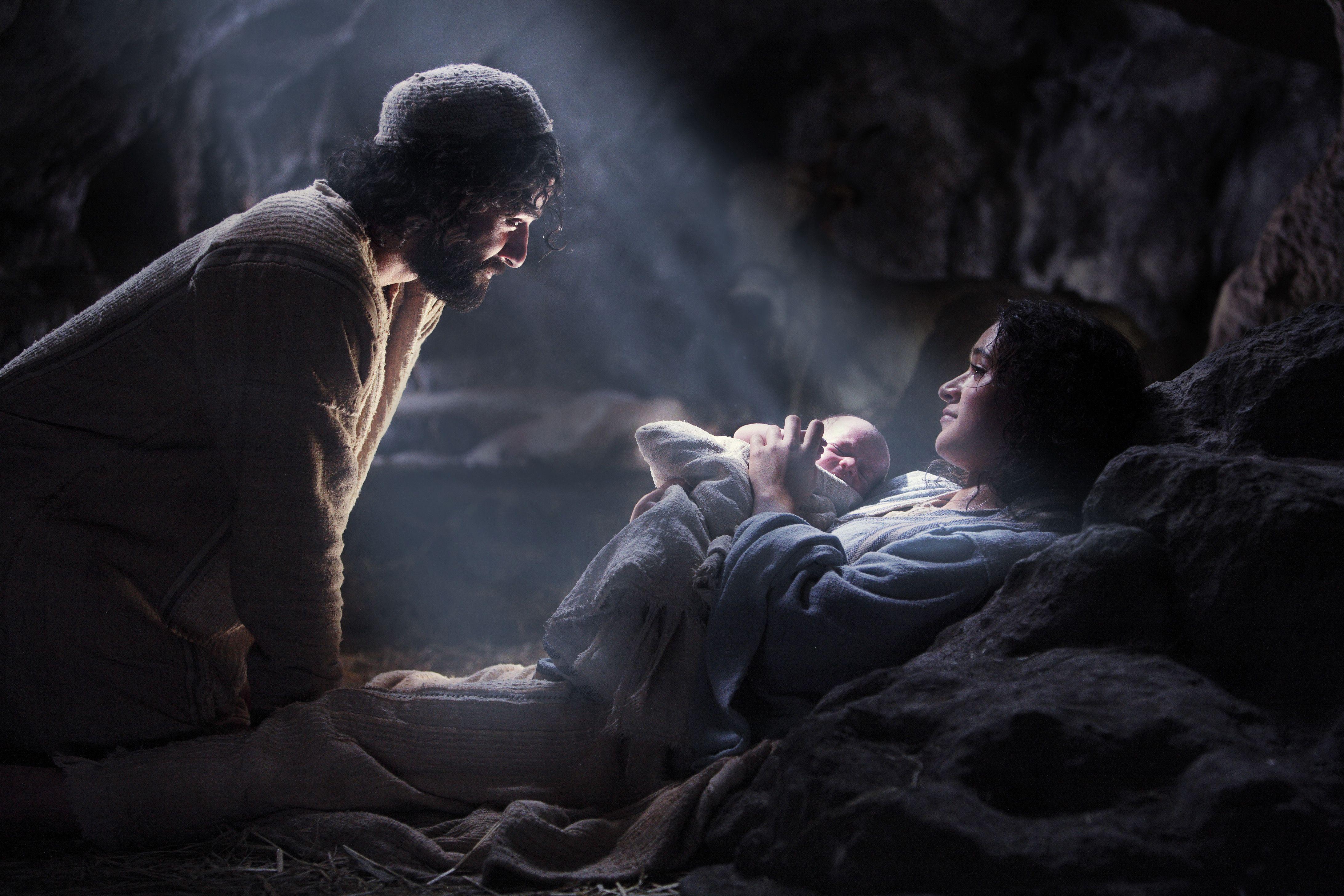 4368x2912 Free Christmas Nativity Wallpaper