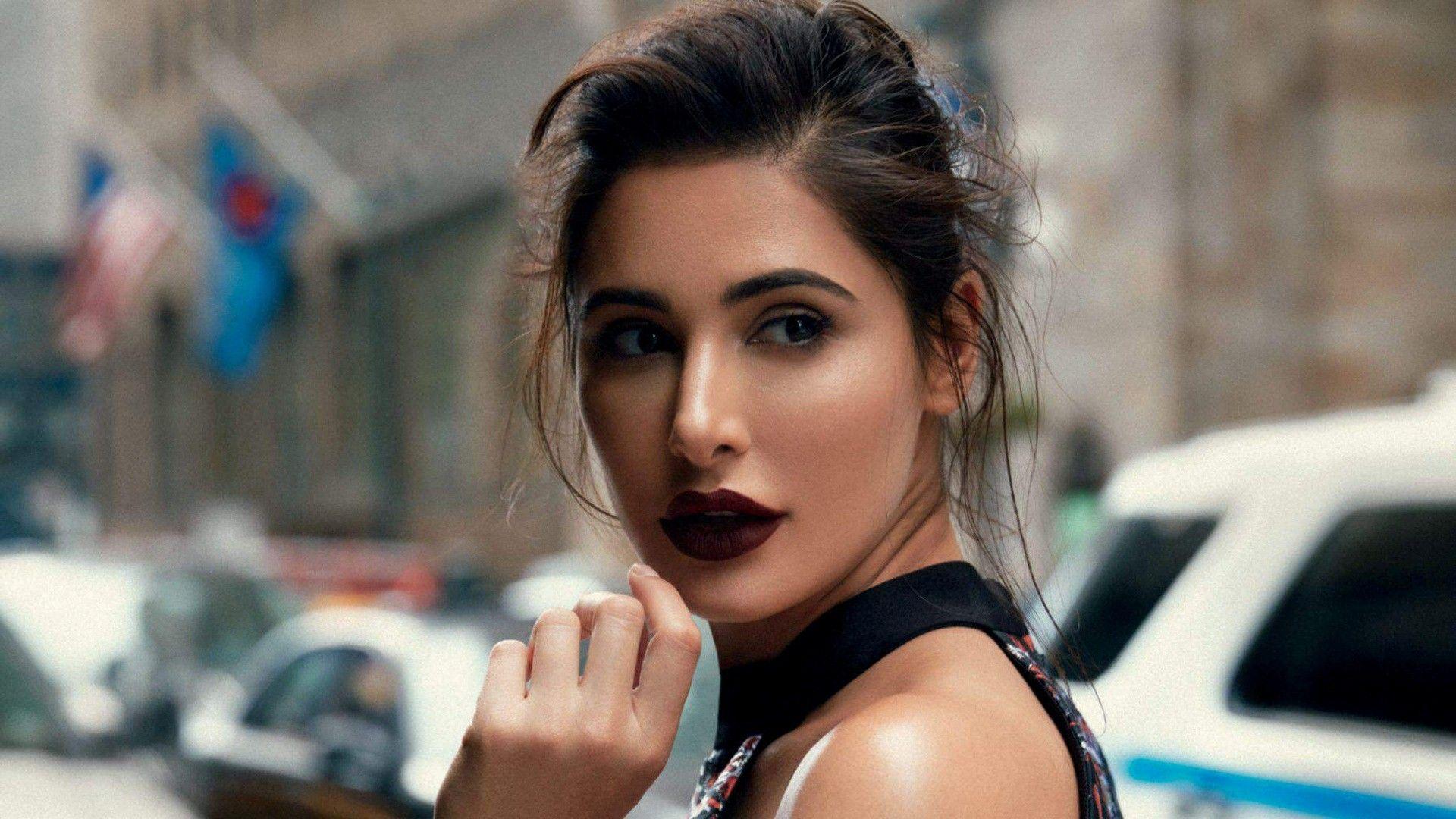 Nargis Fakhri Wallpapers - Top Free Nargis Fakhri Backgrounds