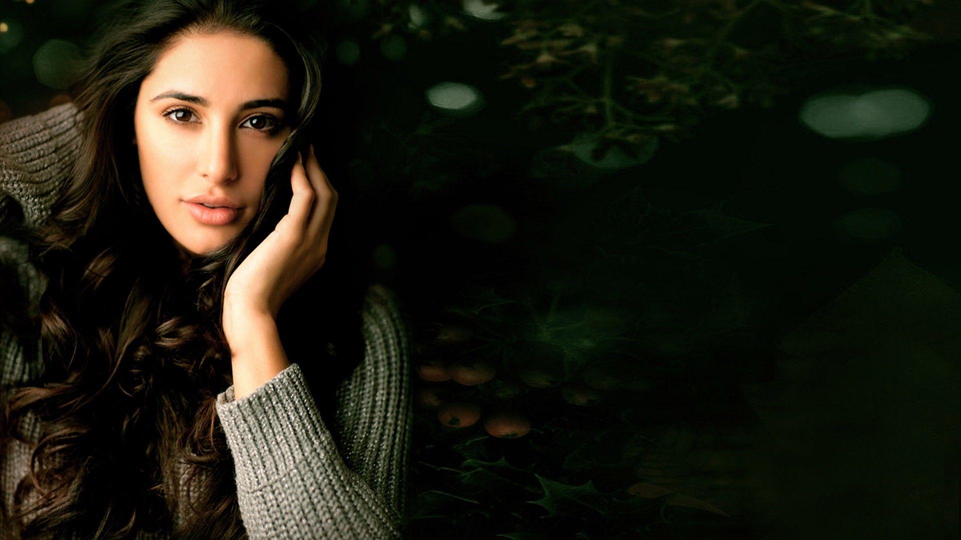Nargis Fakhri Wallpapers - Top Free Nargis Fakhri Backgrounds