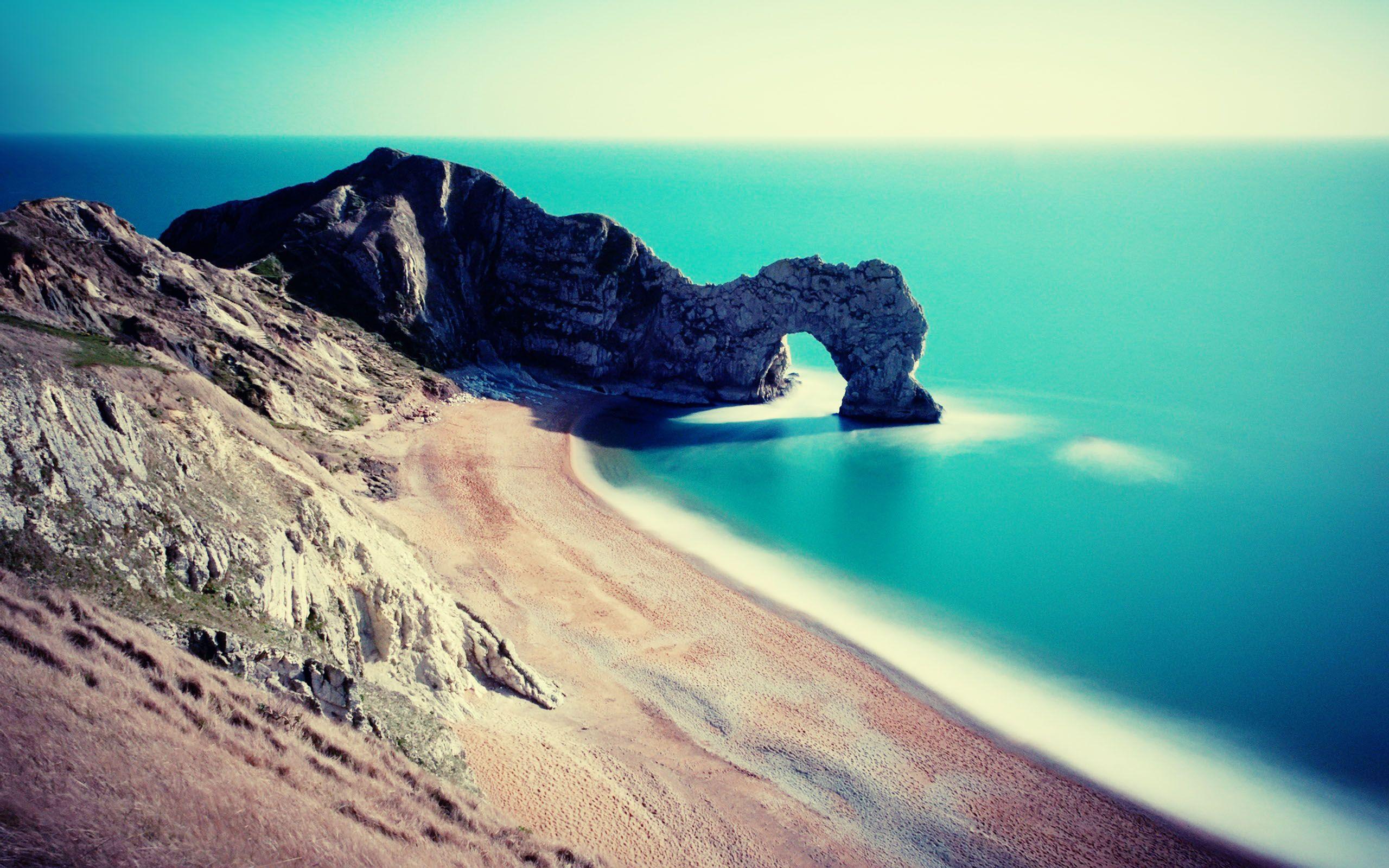 2560x1600 Beach On Vacation wallpaper