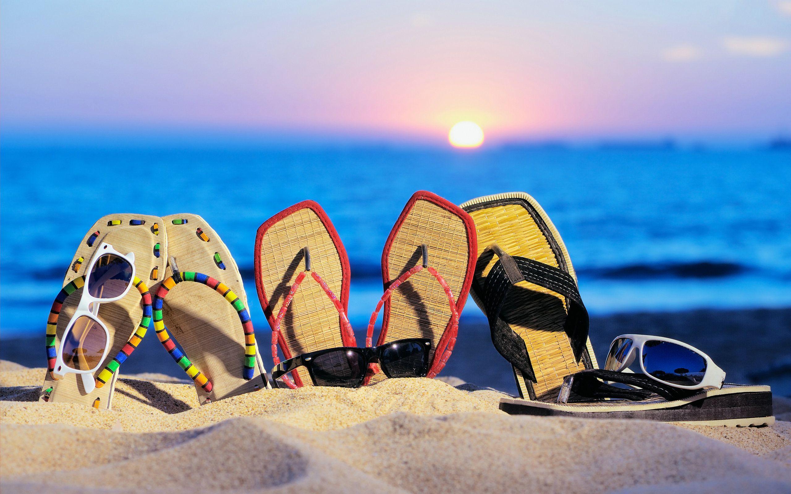 2560x1600 Social Media Hacks of the Vacation Season My Plays