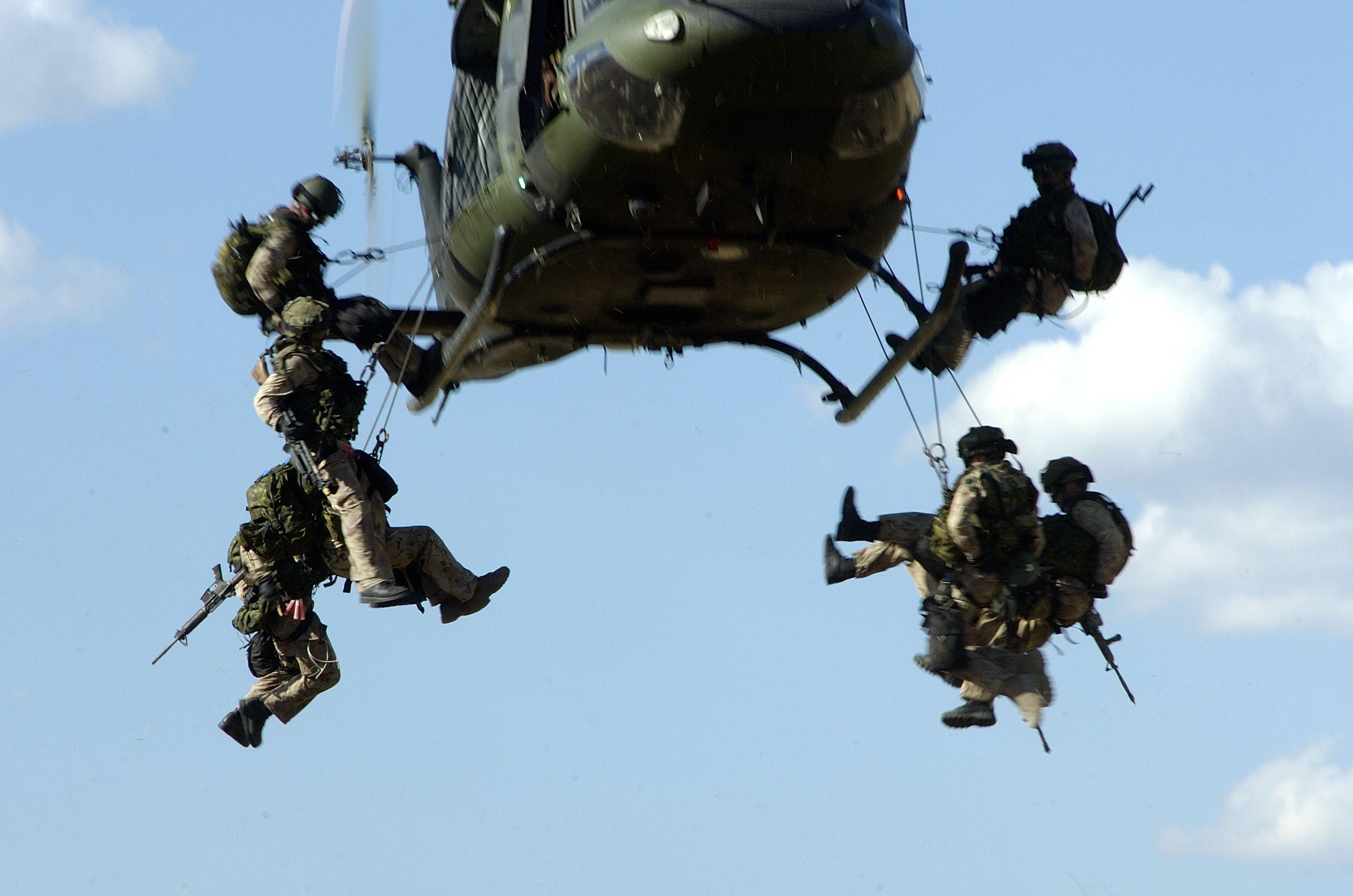 2464x1632 soldiers, war, helicopters, US Army, vehicles, Huey