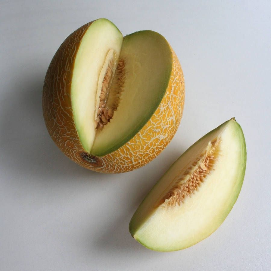 900x898 Honeydew Melon Wallpaper