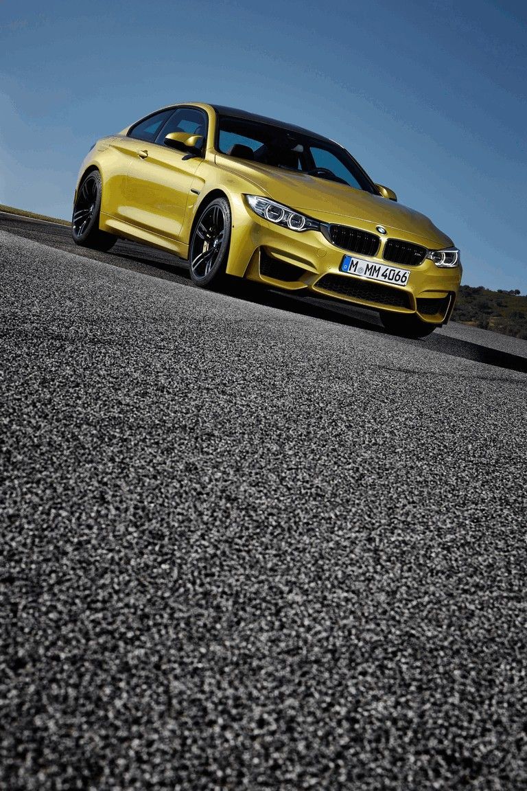 768x1152 BMW M4 ( F32 )