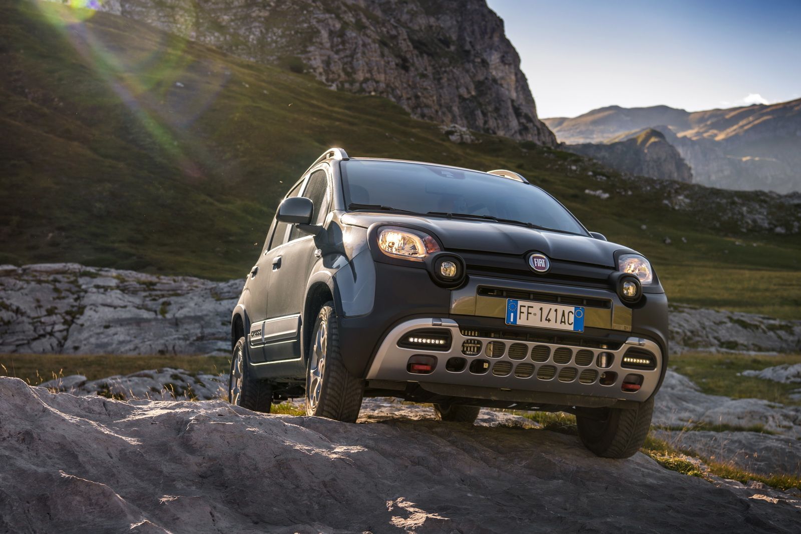 1600x1067 Fiat Subtly Refreshes 2017 Panda, Order