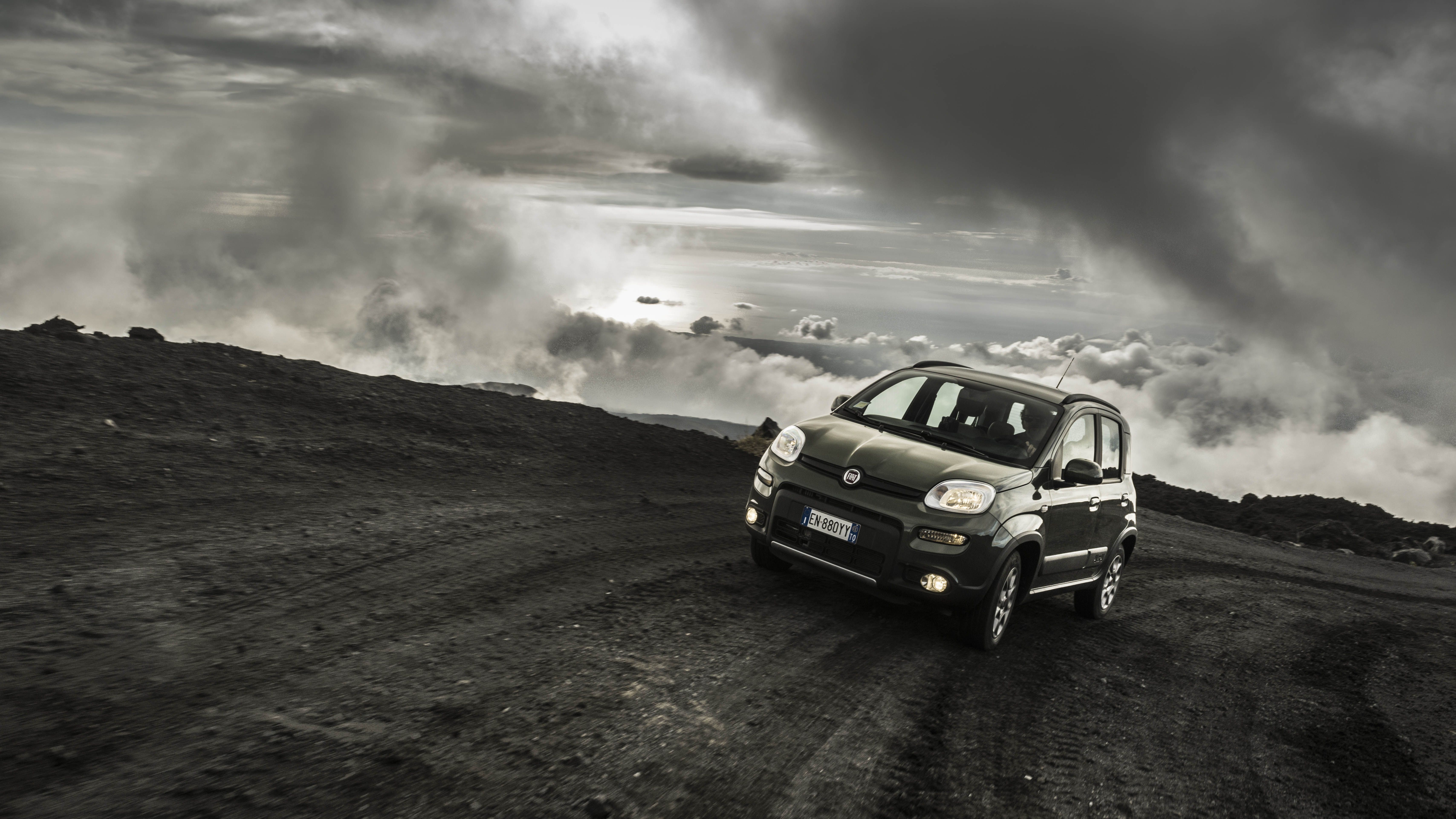 6831x3842 Mount Etna vs the Fiat Panda 4x4