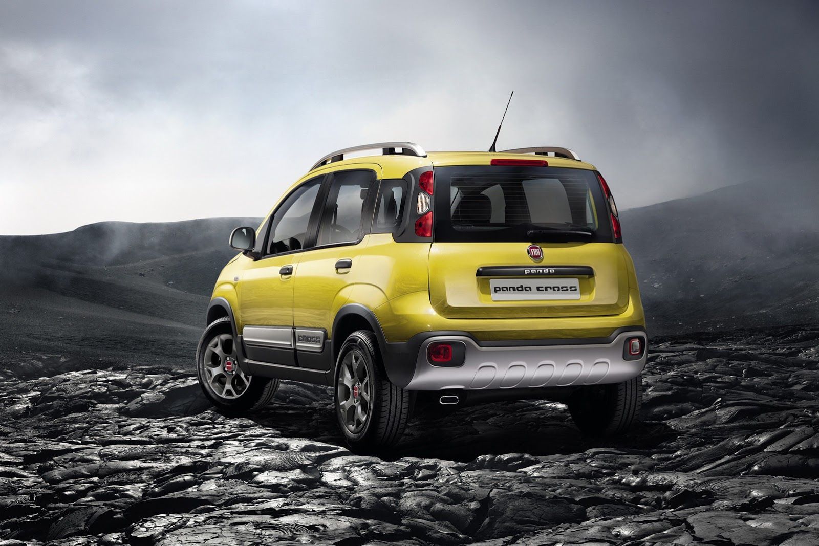 1600x1067 New Fiat Panda and Freemont Cross Over