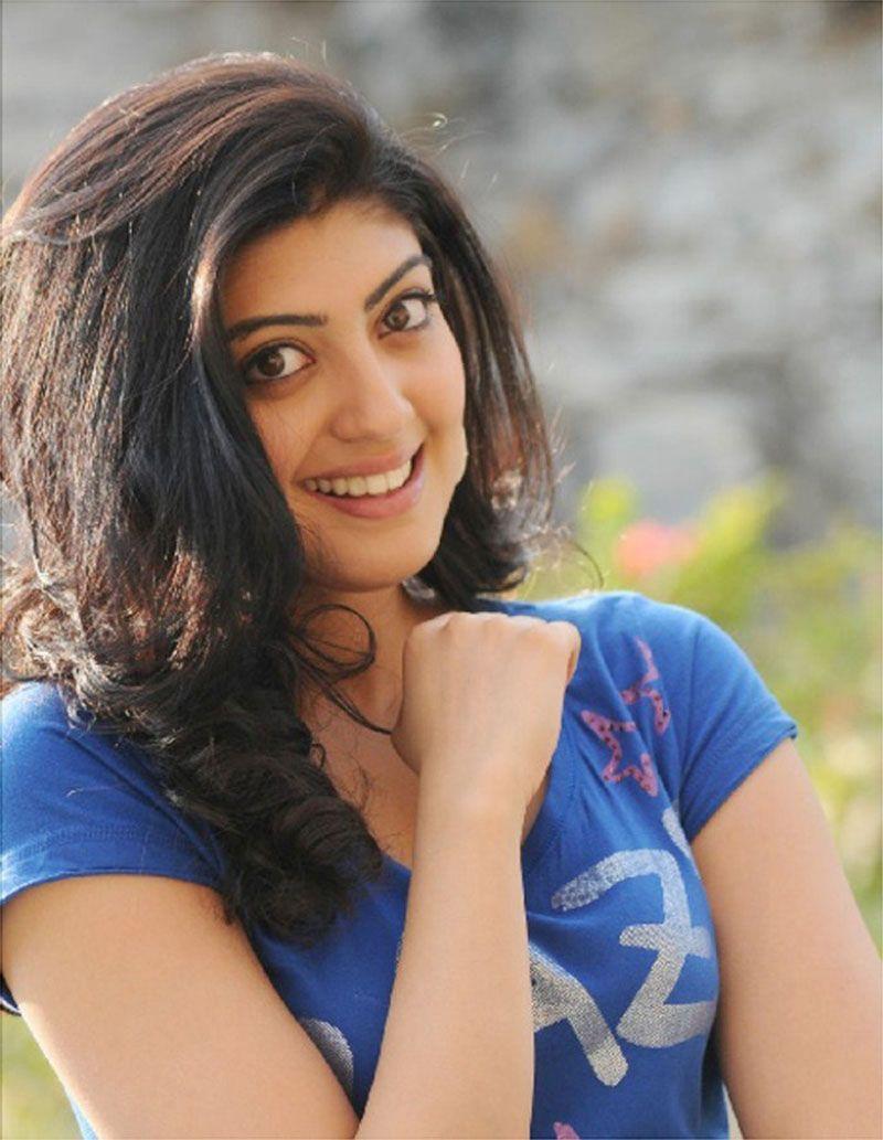 Pranitha Subhash Wallpapers - Top Free Pranitha Subhash Backgrounds ...