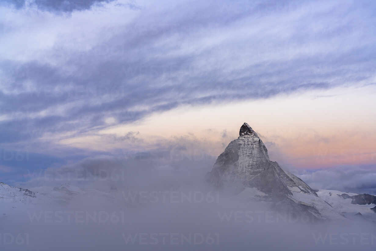 1232x821 Clouds over Matterhorn peak emerging
