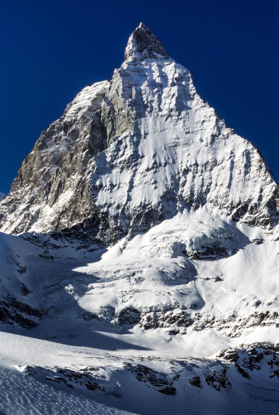 970x1441 Matterhorn peak under clear blue sky