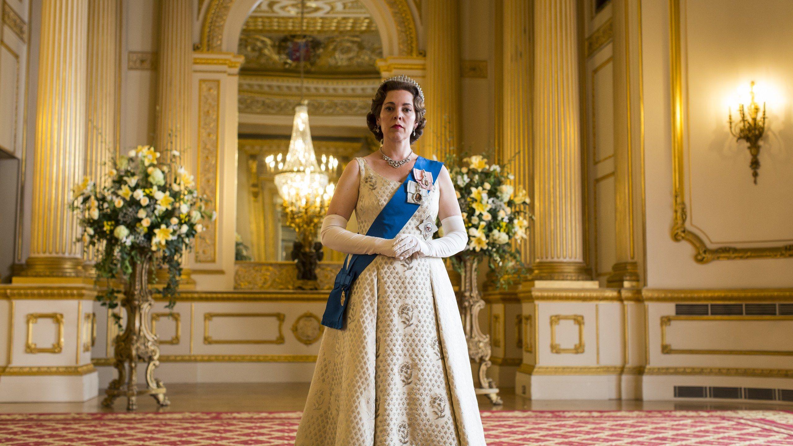 2560x1440 Go Inside “The Crown” Season 3 on Netflix