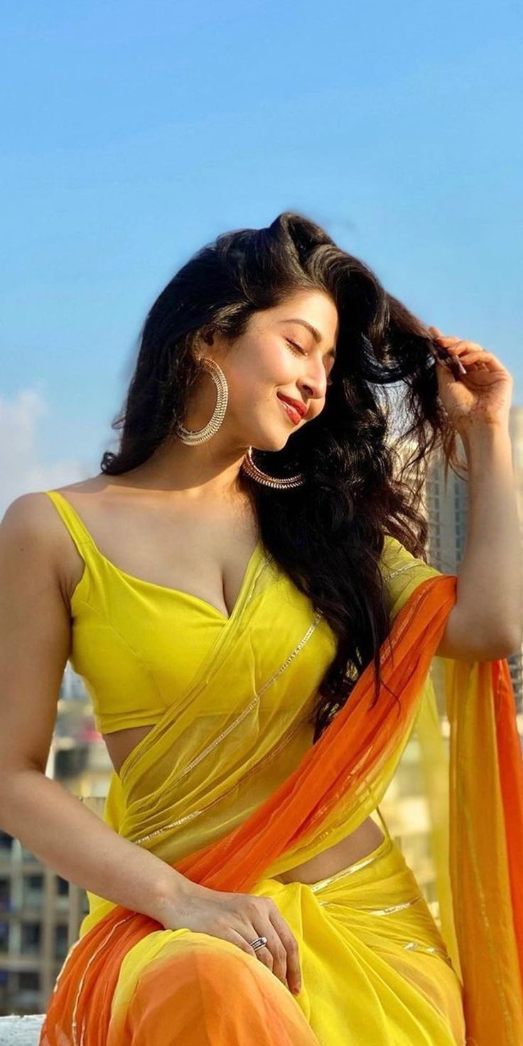 736x1472 Hot Actress Wallpaper V12