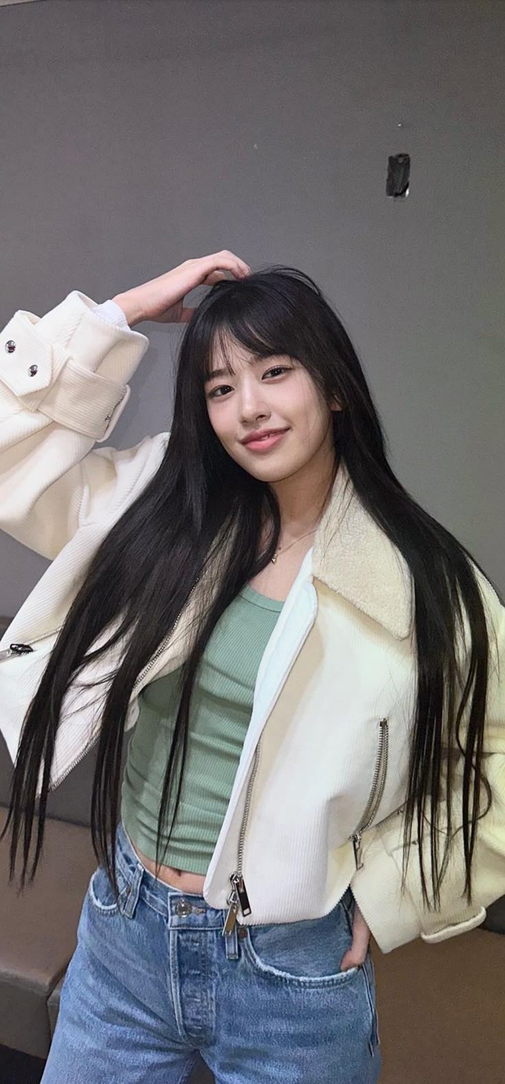736x1578 Yujin wallpaper