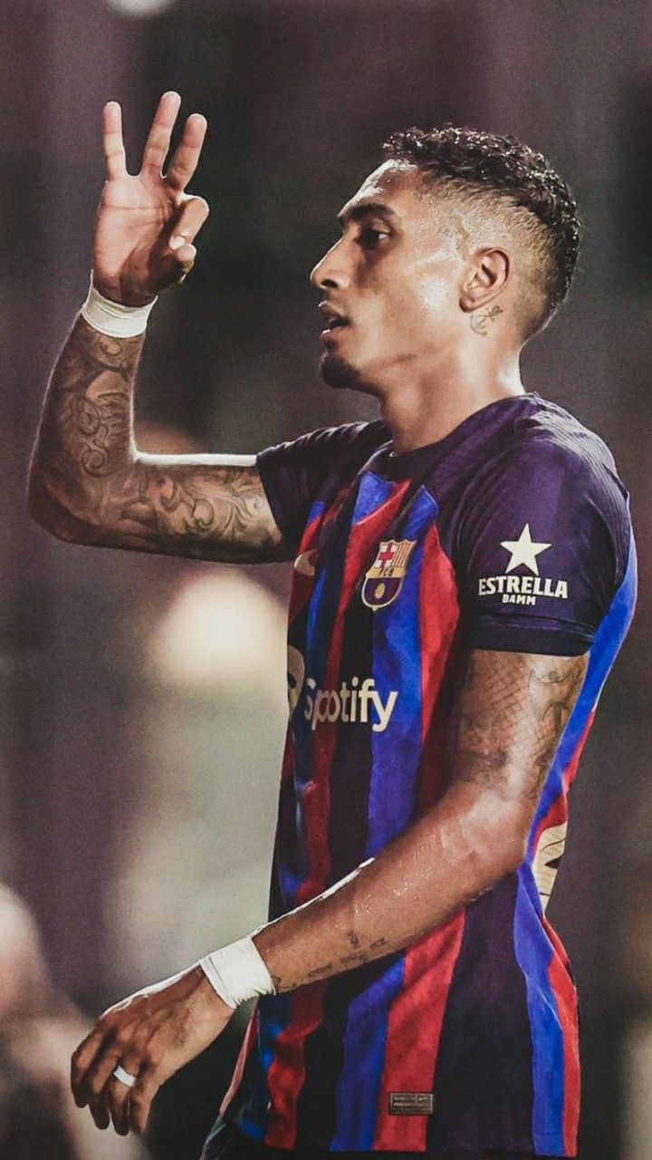 720x1280 Raphinha