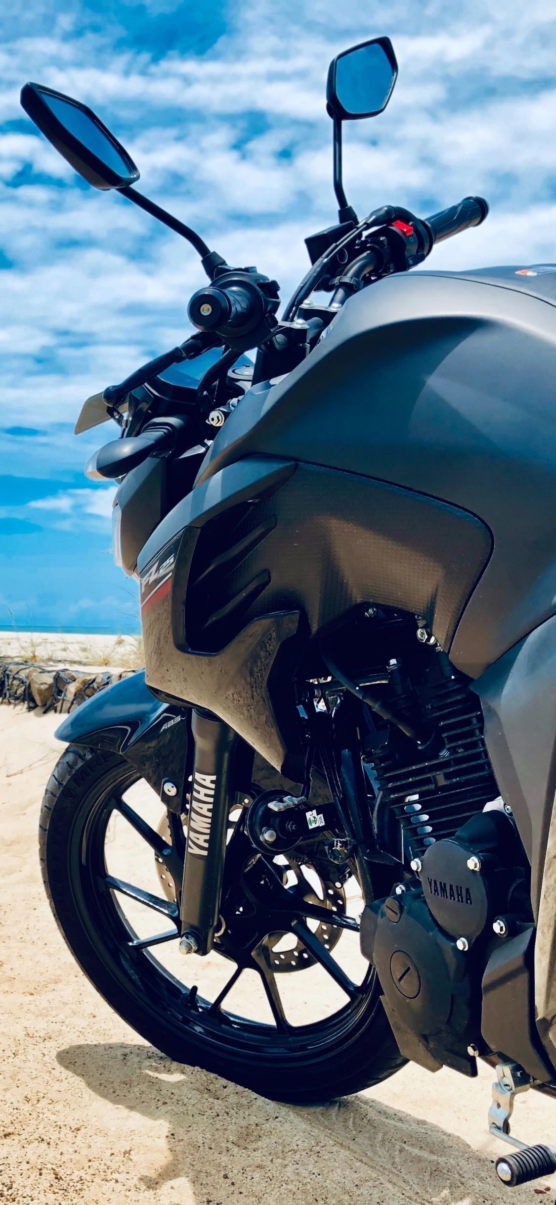 1125x2436 Yamaha FZ 25 Wallpaper 12 image