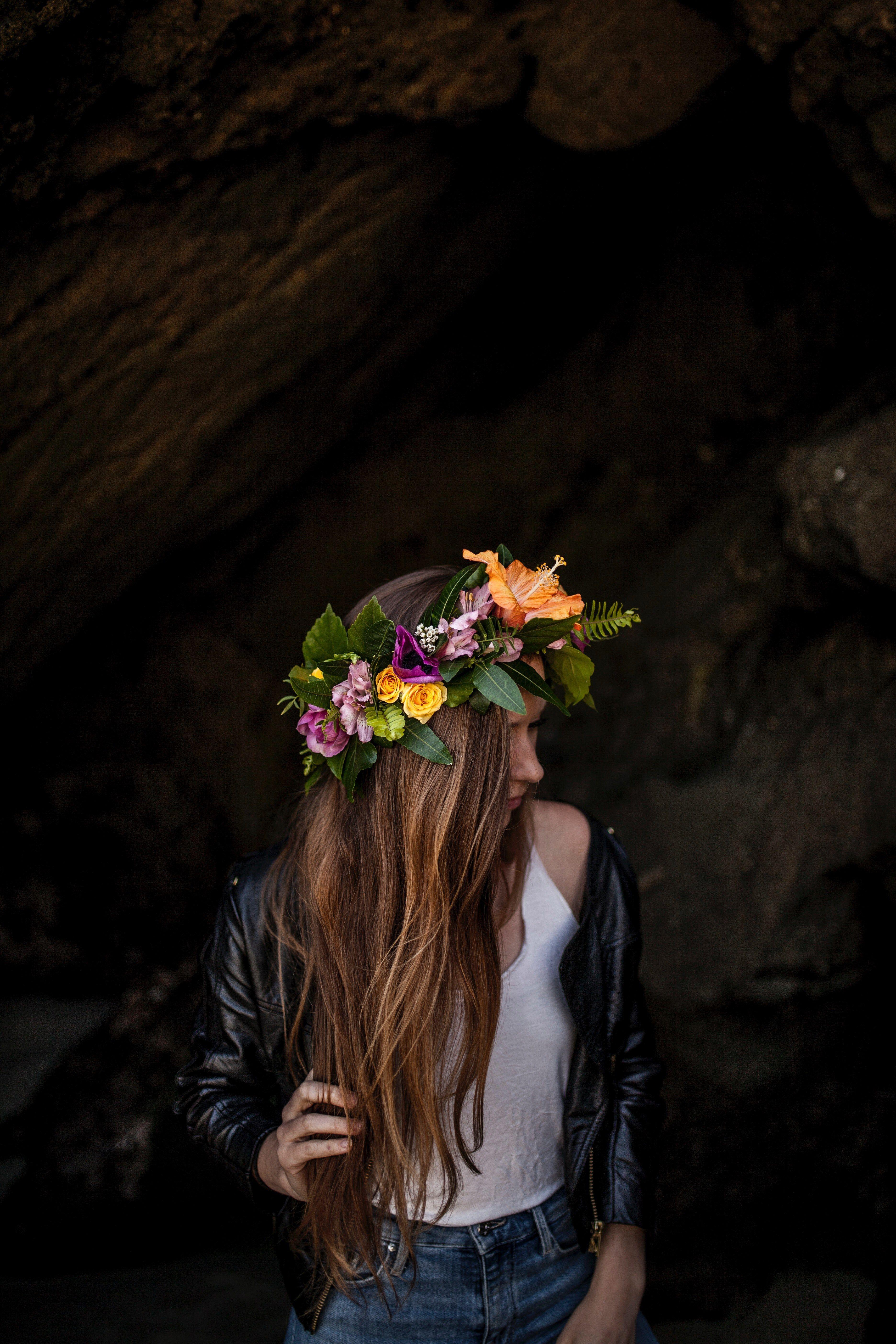 3744x5616 Floral Crown Woman Brunette And Caucasian With
