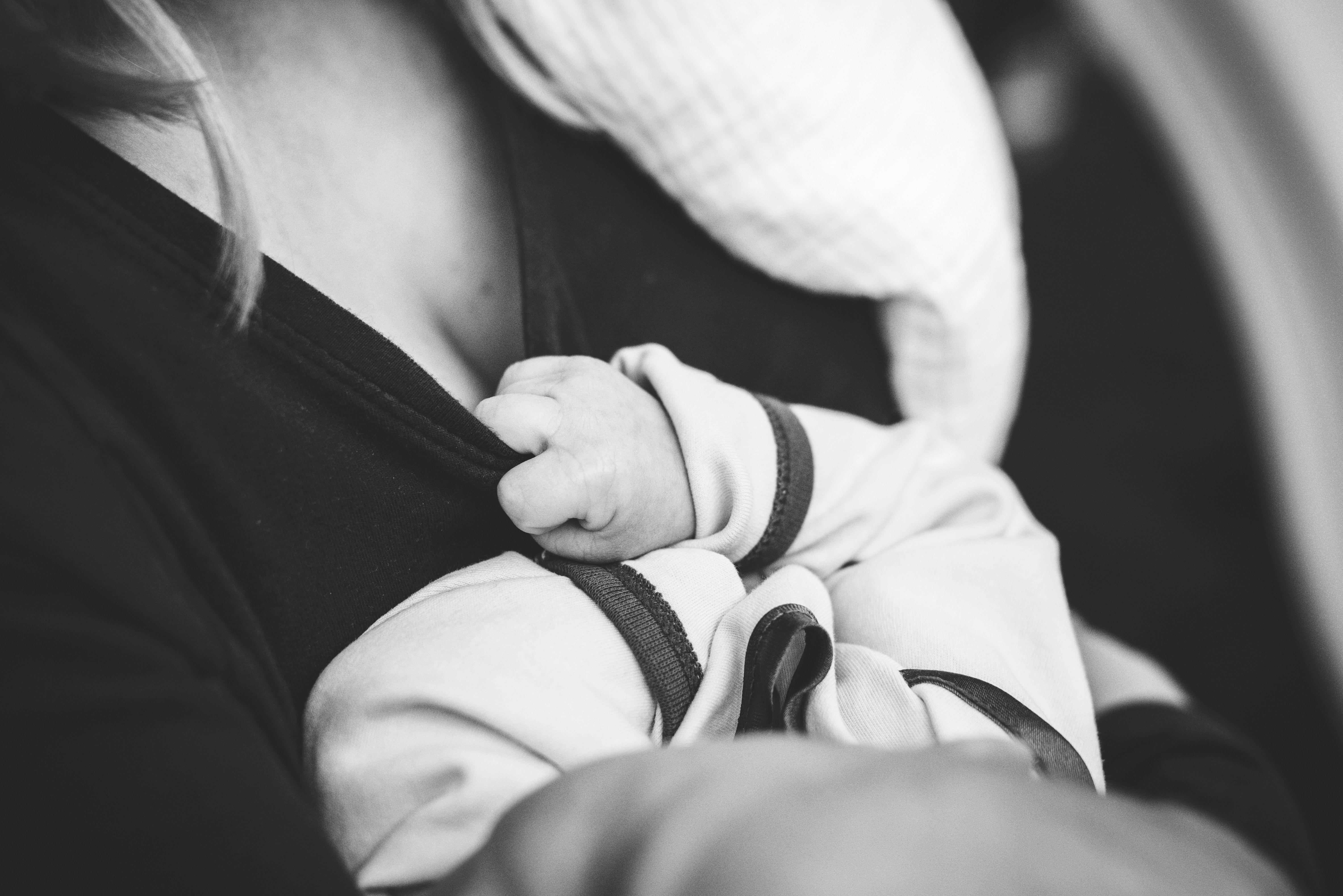 6016x4016 breast feeding wallpaper and background