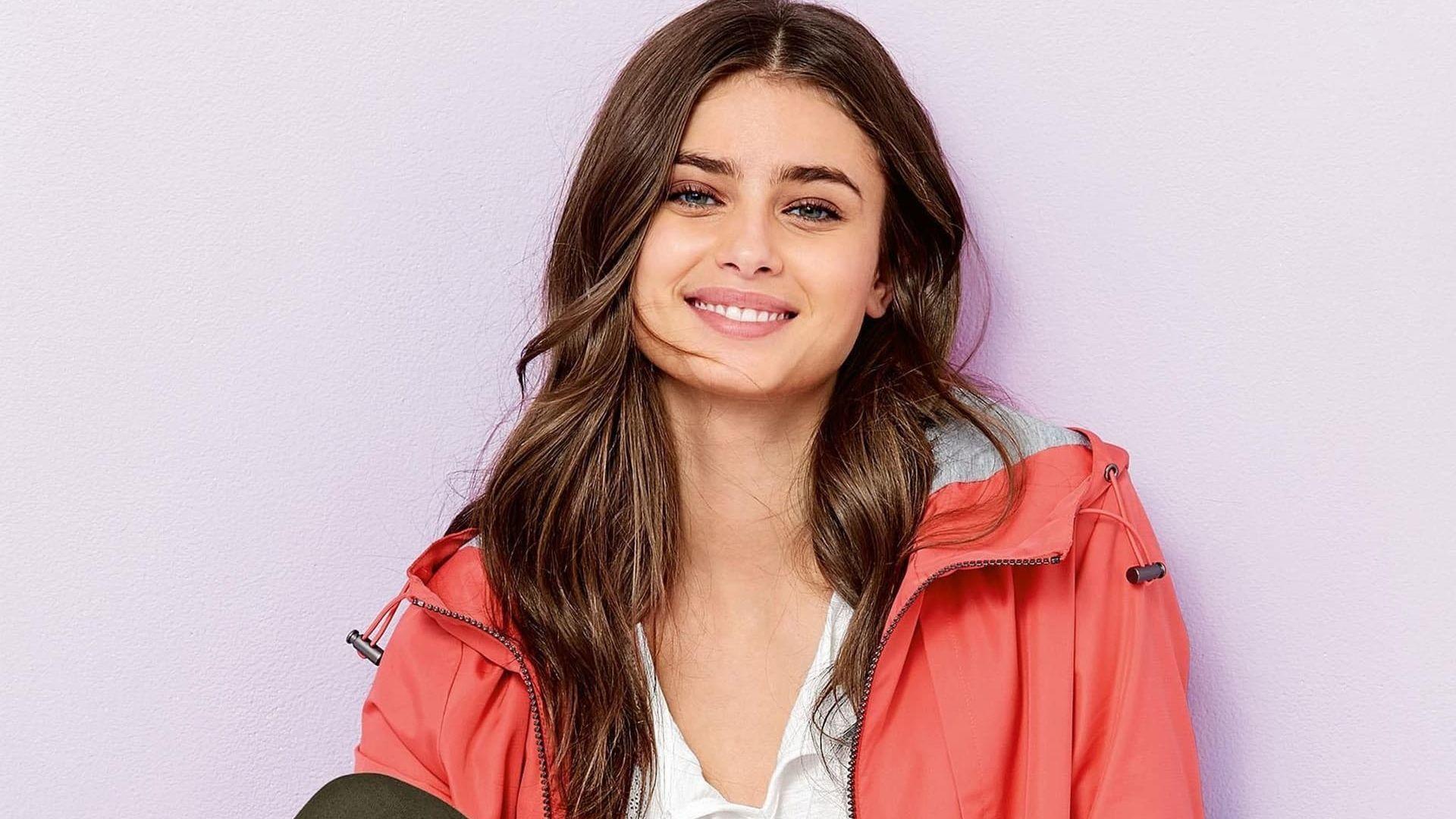 1920x1080 Free download Taylor Hill Wallpaper - 1920x1280