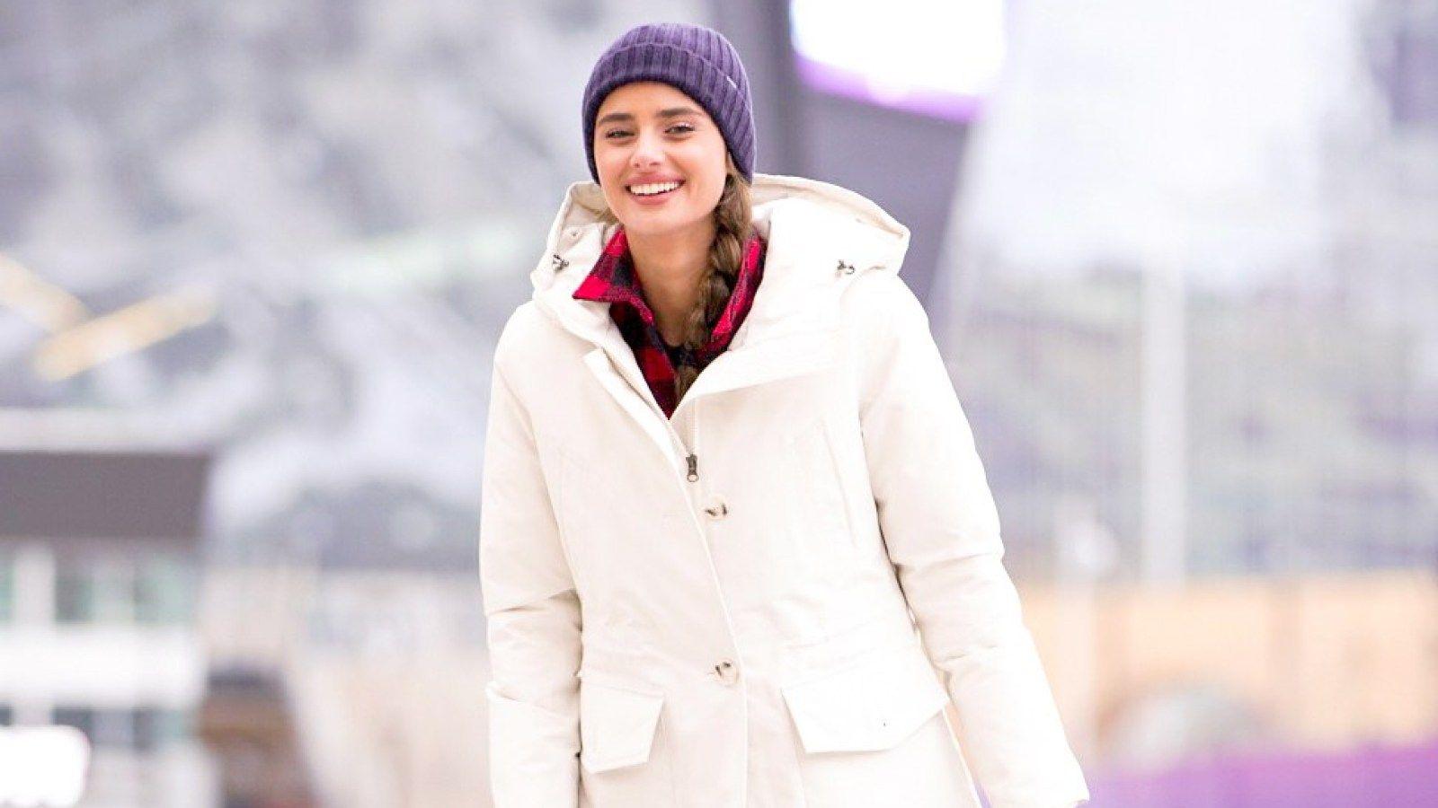 1600x900 Taylor Hill Stayed Warm While Also Looking Stylish at Super Bowl