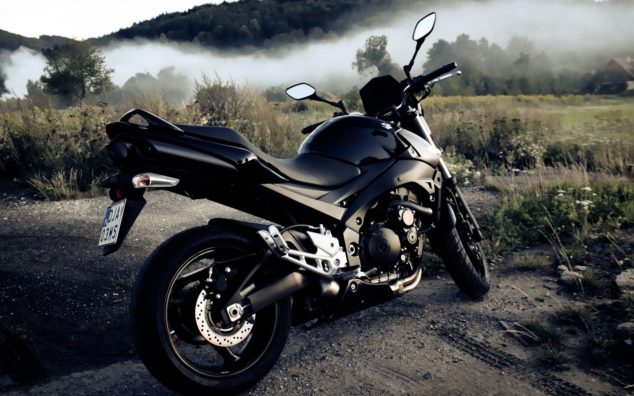2560x1600 Black Bike wallpaperx1600