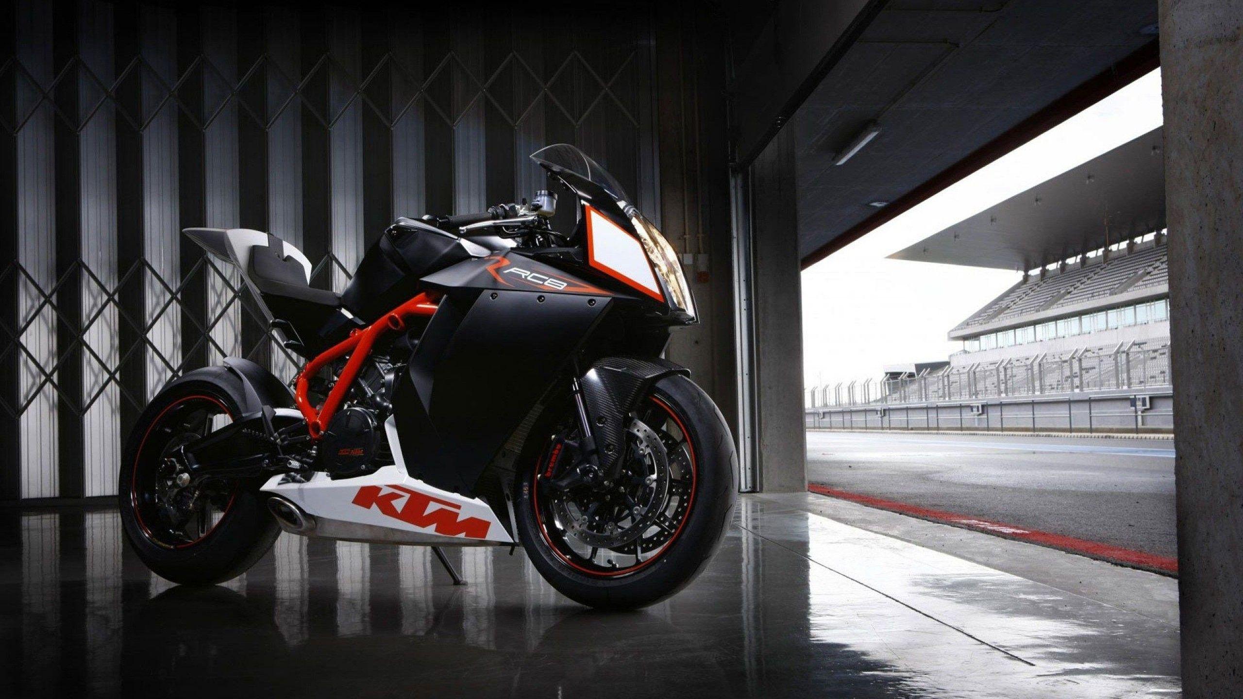 2560x1440 Black Ktm Rc8 Sport Motorcycle Wallpaper Bike