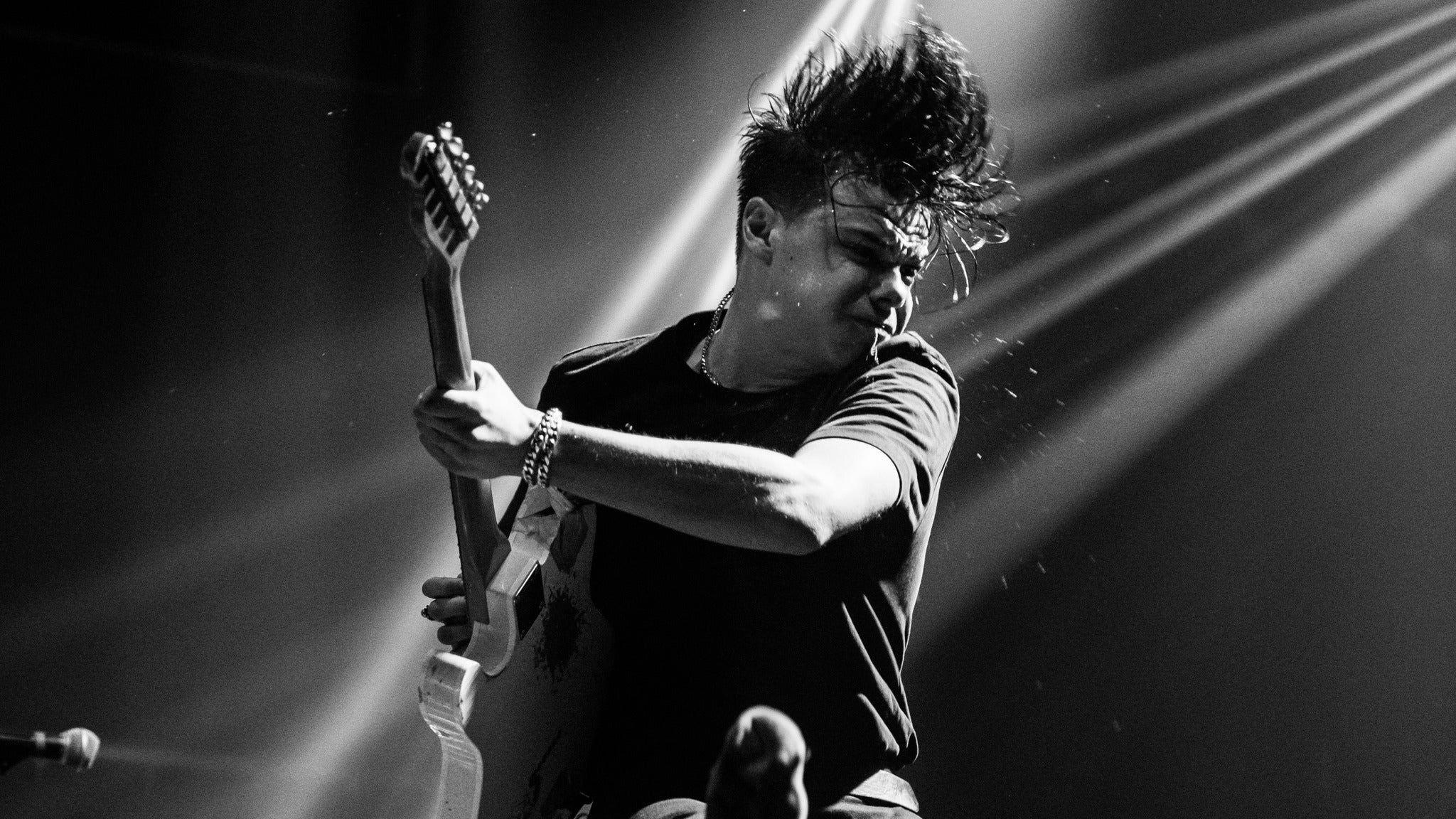 2048x1152 Free download Yungblud Orlando FL AARP [2048x1152]