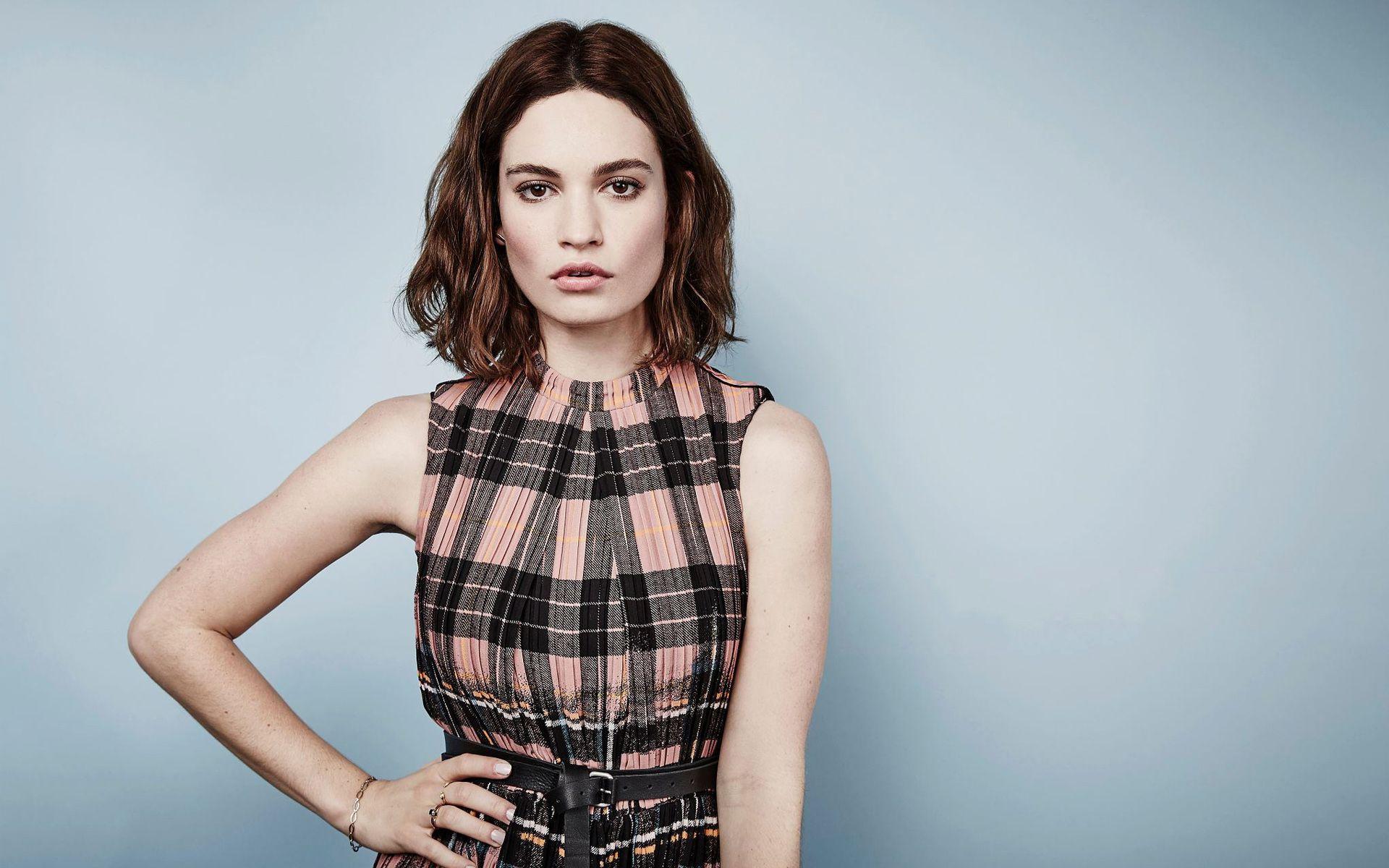 1920x1200 Lily James HD Wallpaper
