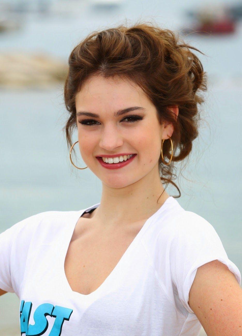 936x1300 Celeb HD Wall: Lily James Wallpaper Free